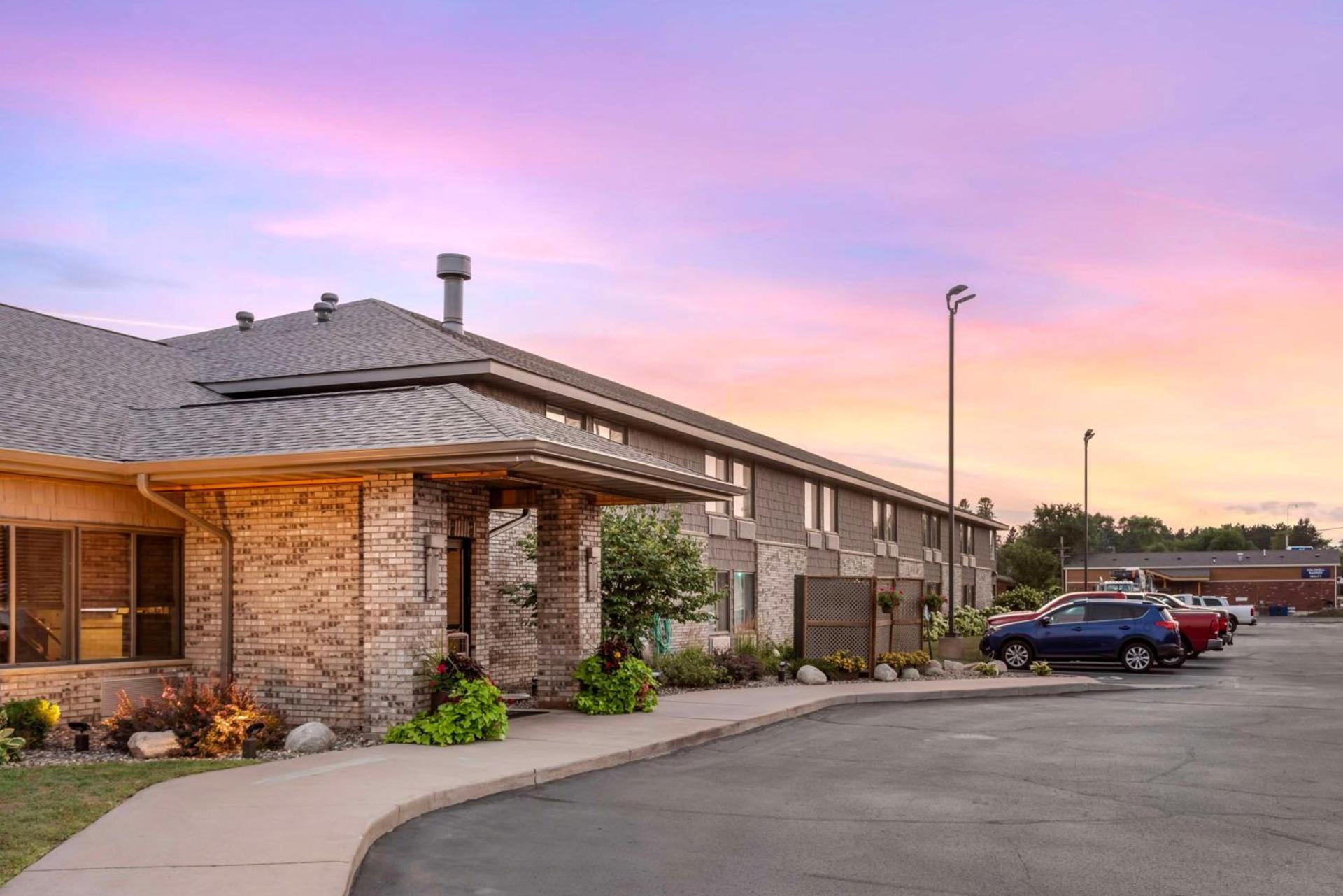 Best Western Spooner Riverplace photo 9