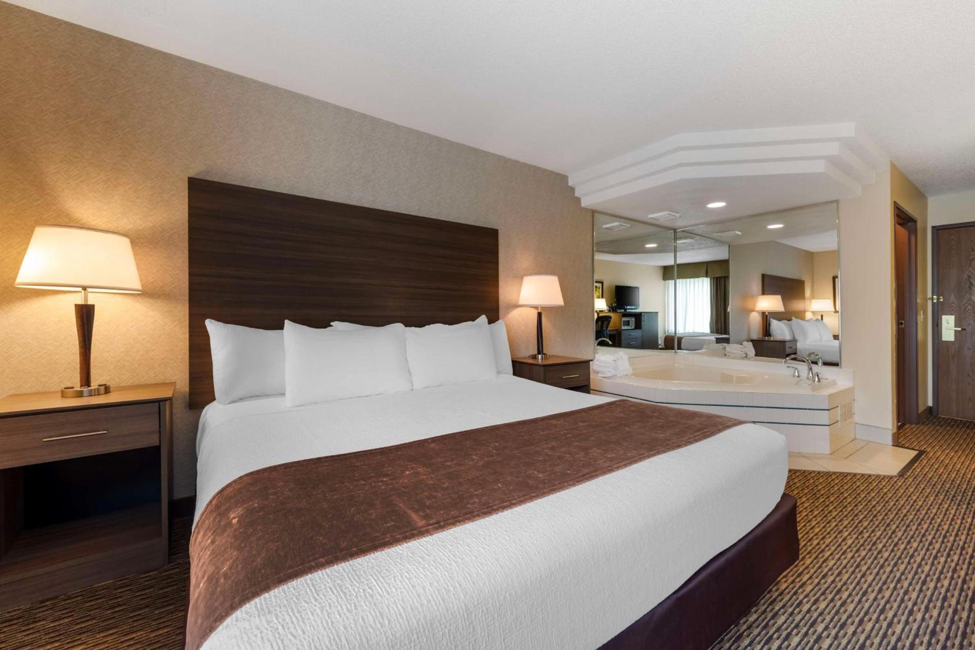 Best Western Spooner Riverplace photo 12