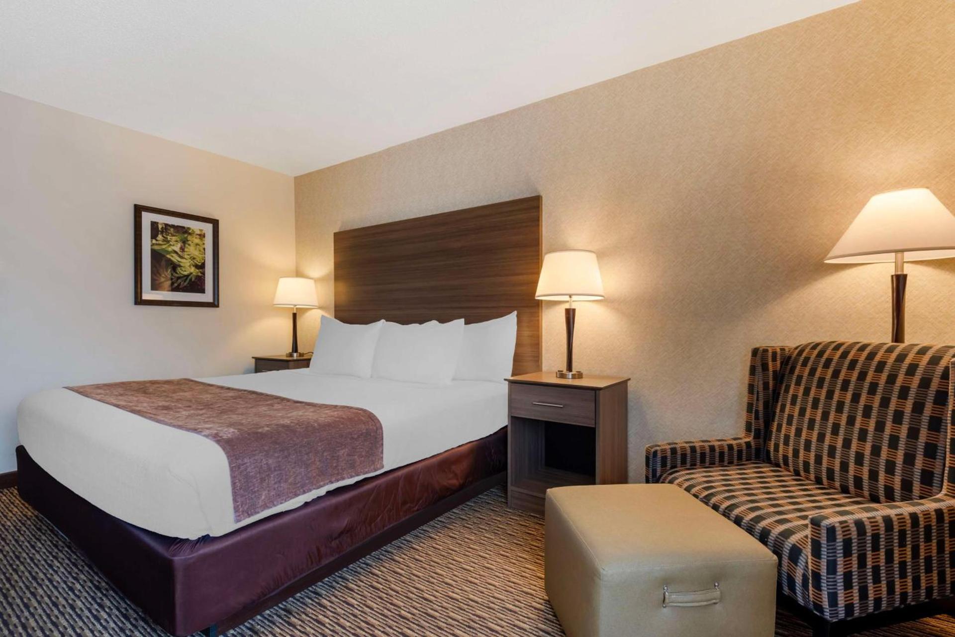 Best Western Spooner Riverplace photo 13