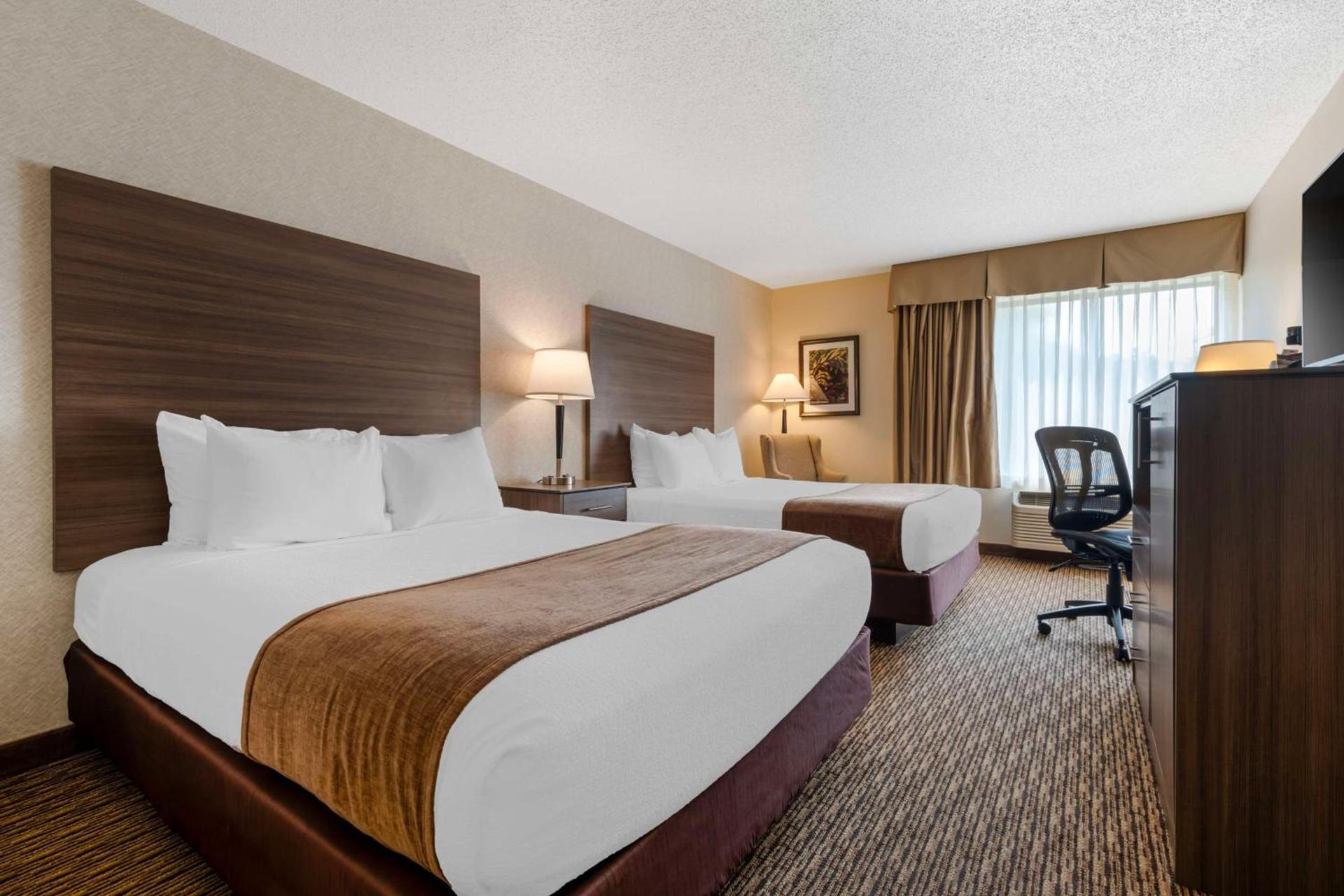 Best Western Spooner Riverplace photo 3