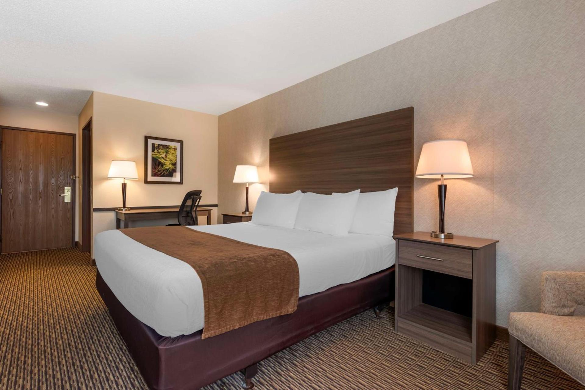 Best Western Spooner Riverplace photo 22