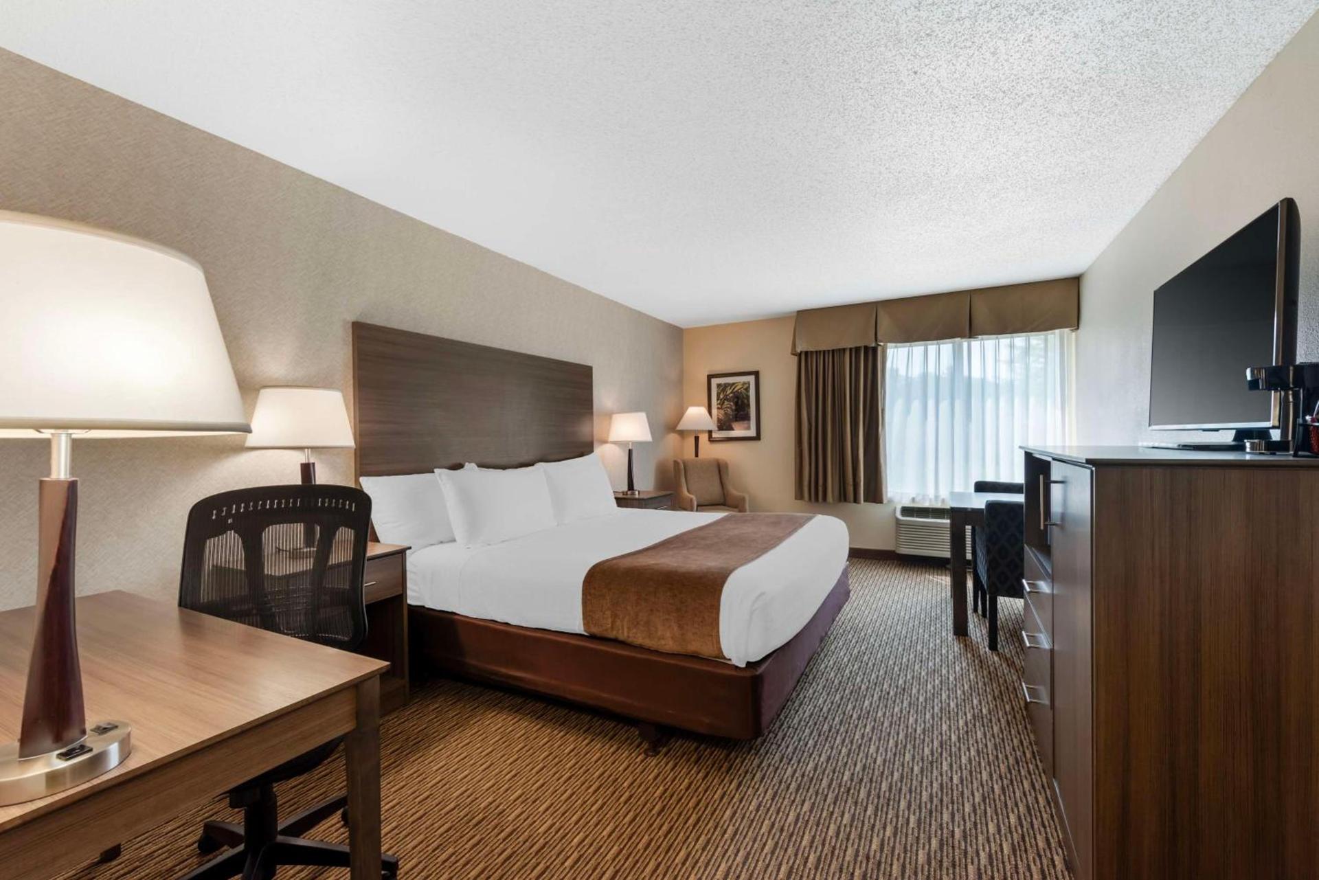 Best Western Spooner Riverplace photo 21