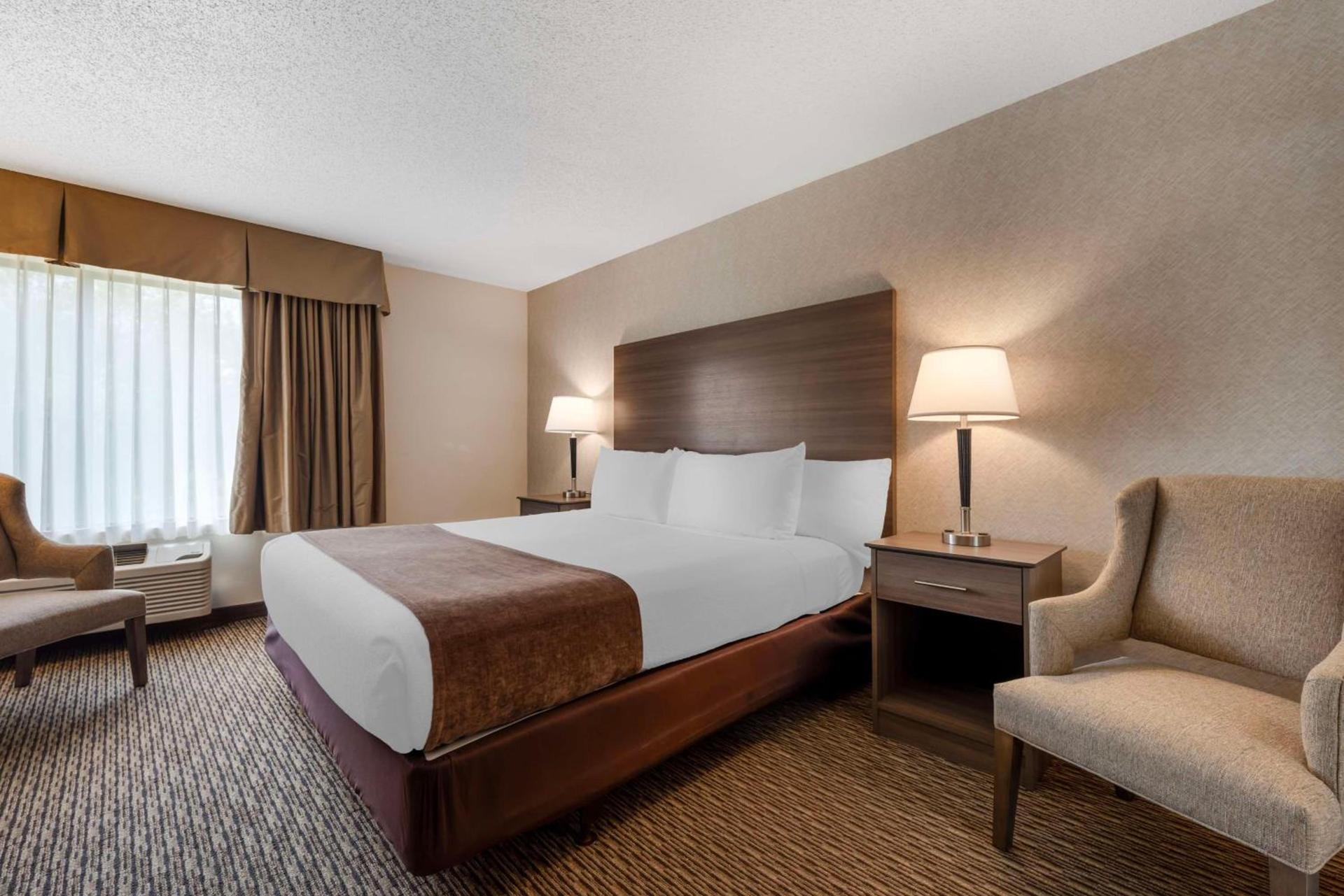Best Western Spooner Riverplace photo 24