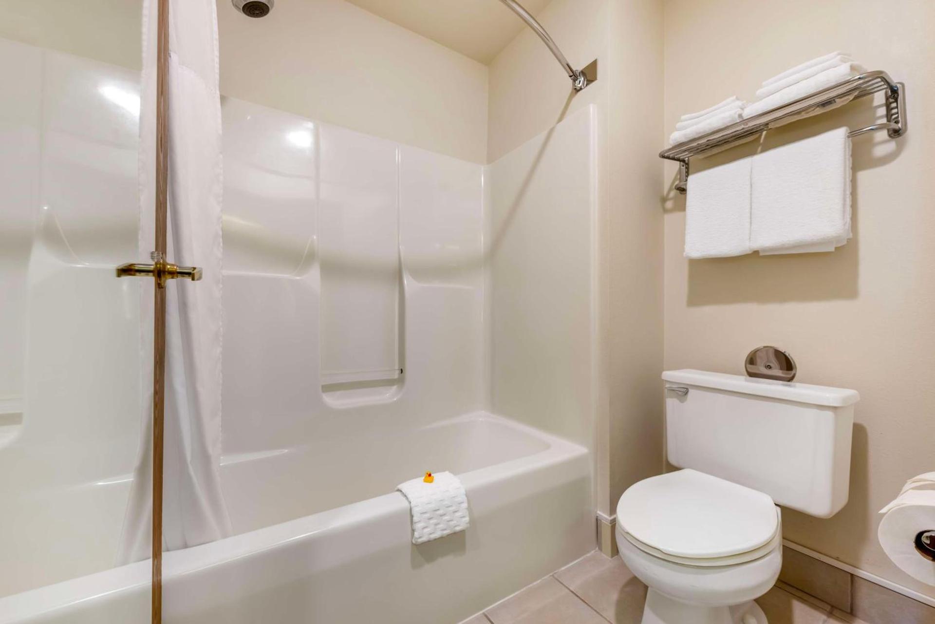 Best Western Spooner Riverplace photo 23