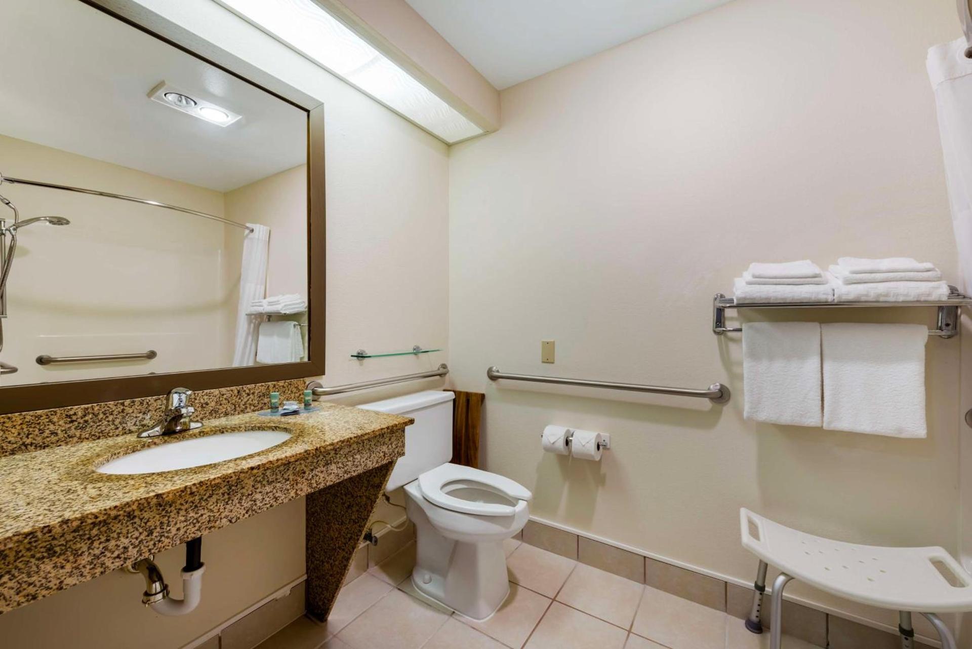 Best Western Spooner Riverplace photo 16