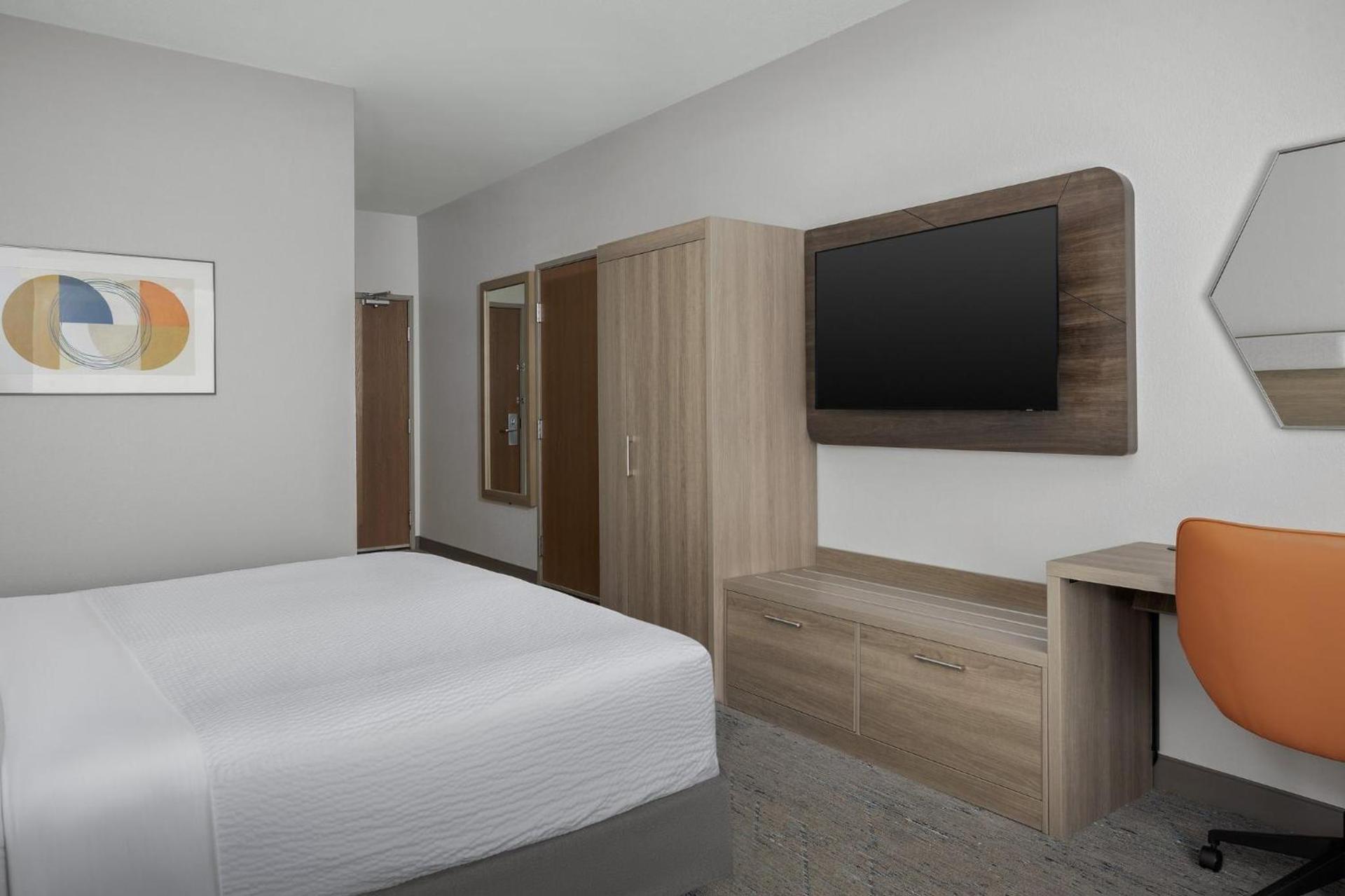Holiday Inn Express & Suites Superior by IHG photo 77
