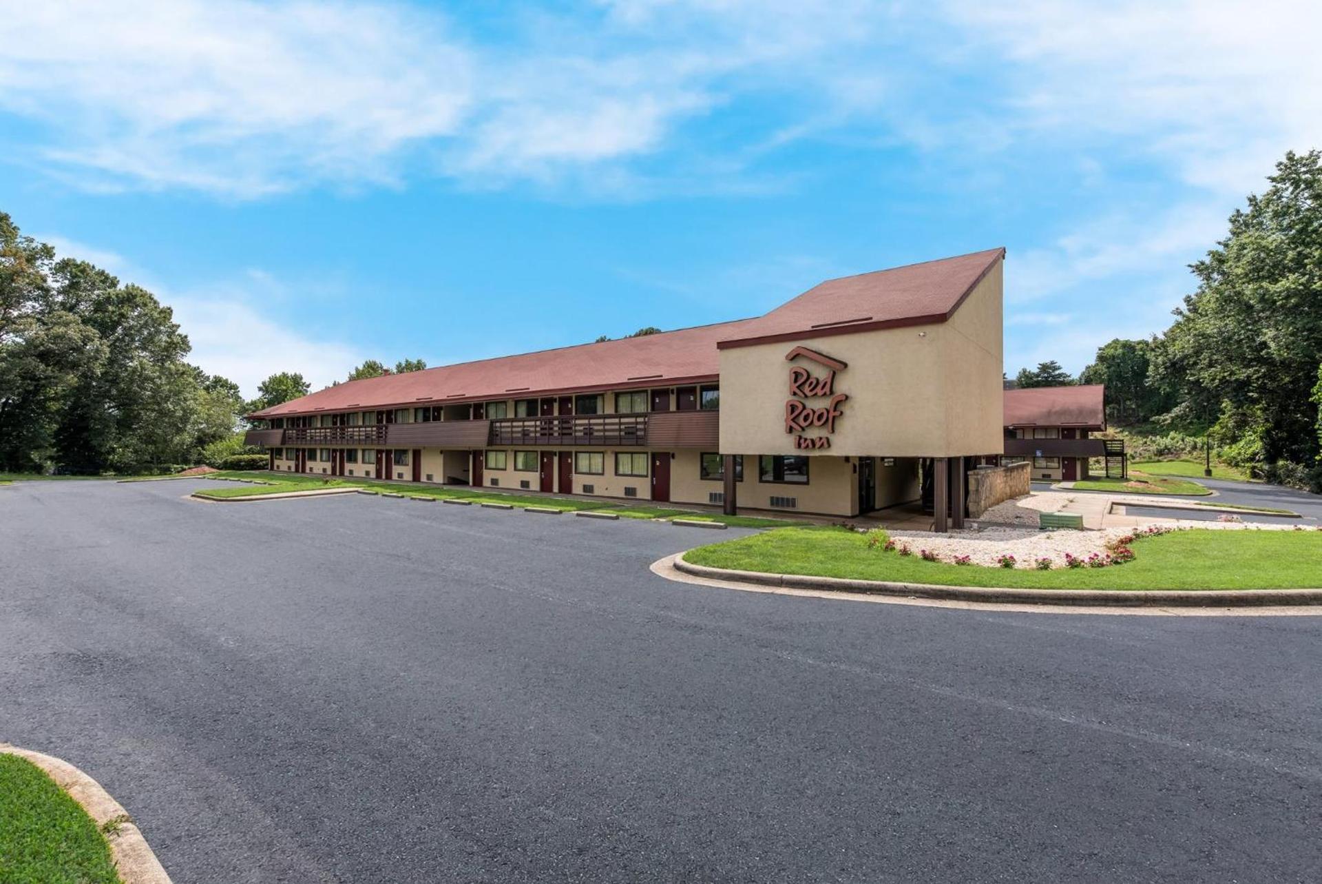 Red Roof Inn Hickory photo 2