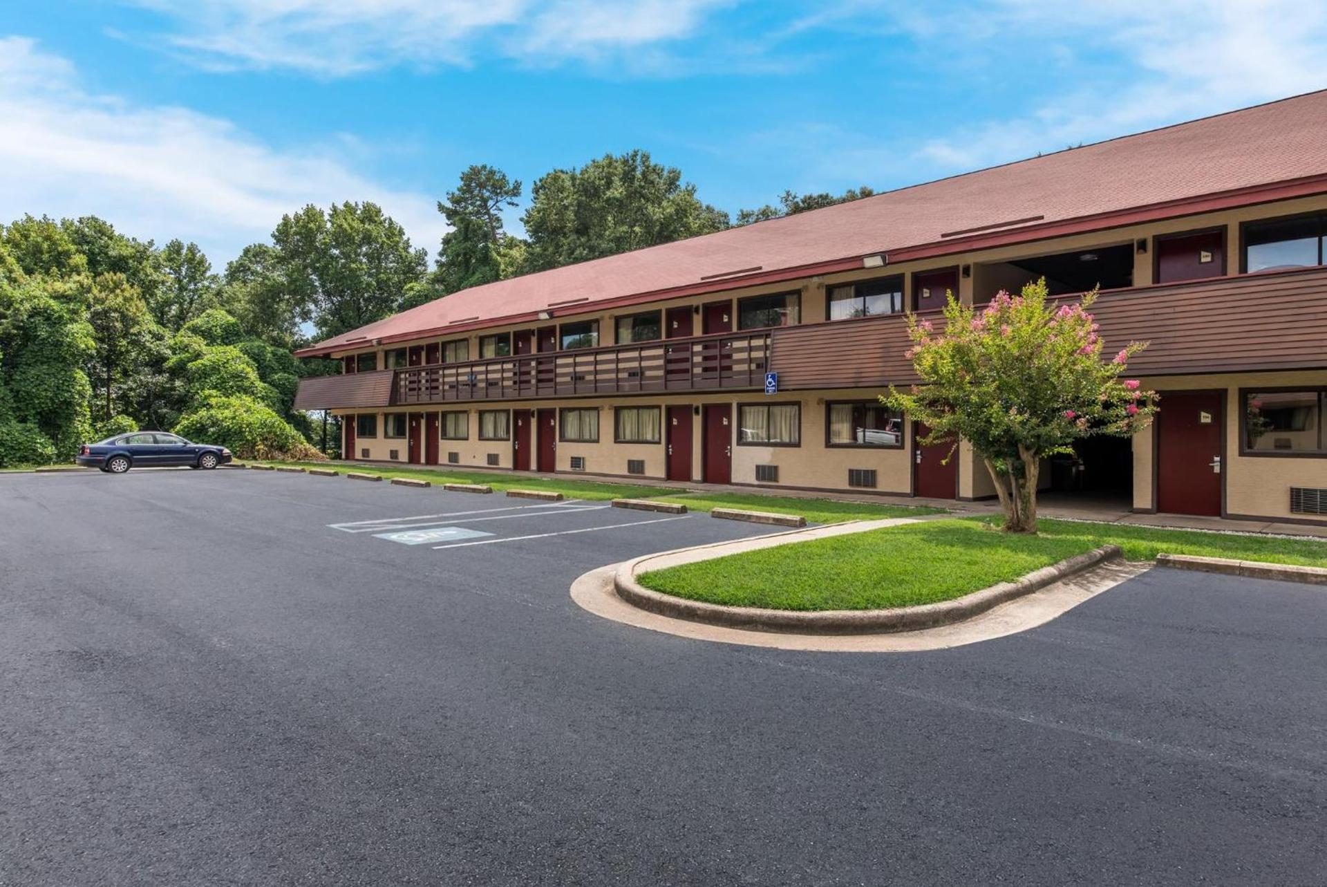 Red Roof Inn Hickory photo 3