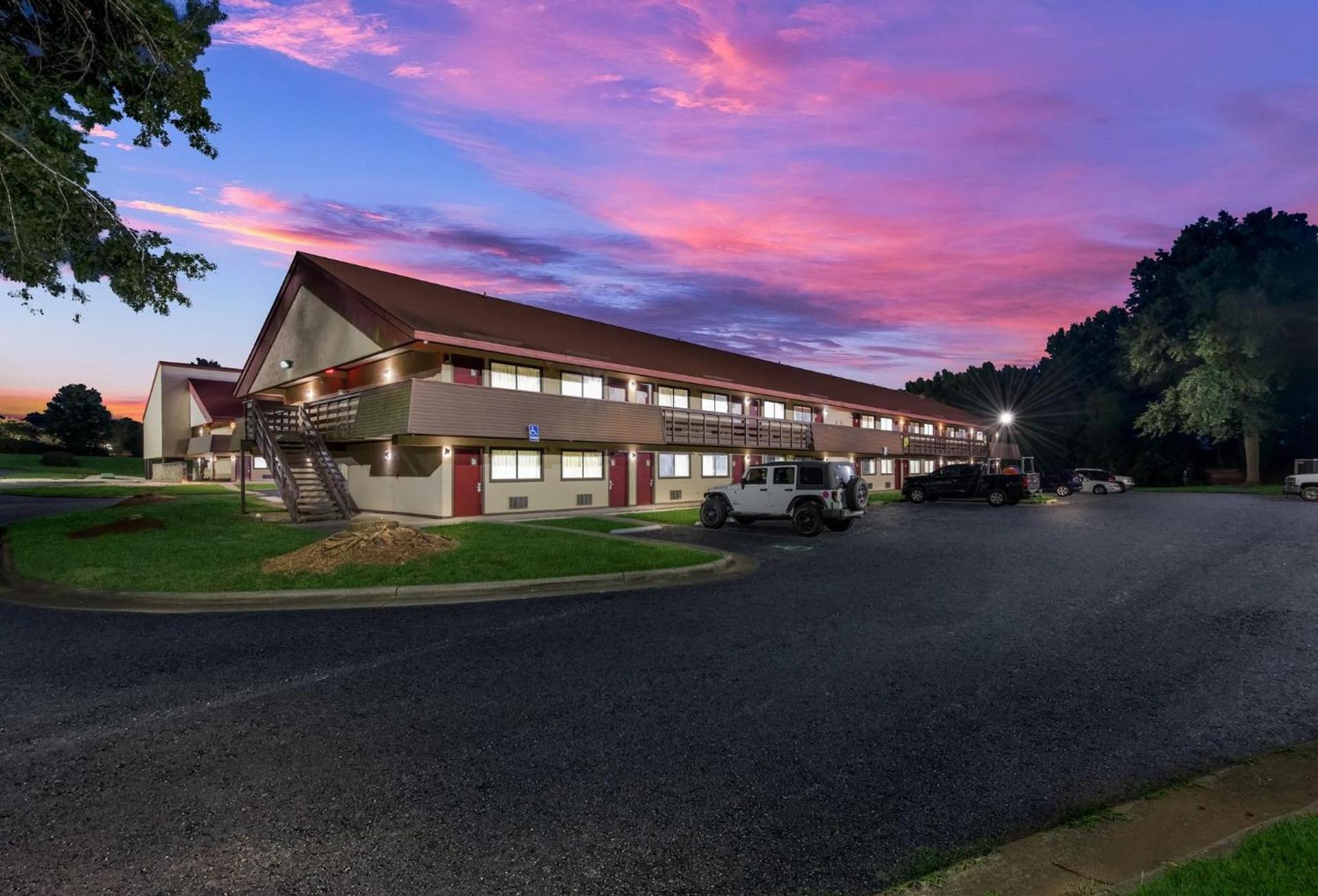 Red Roof Inn Hickory photo 7