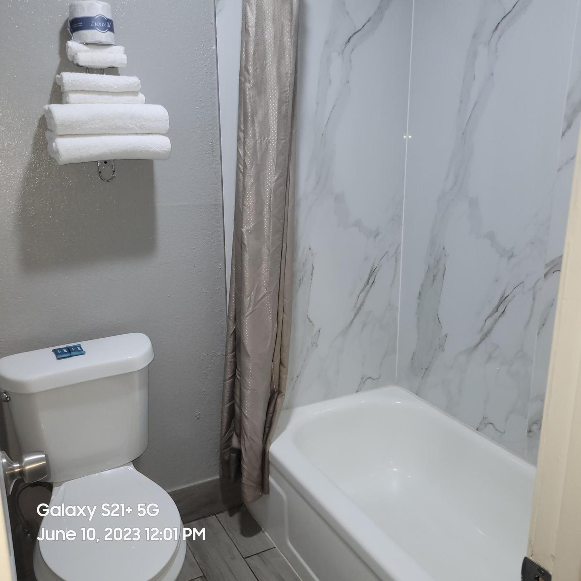 Coachman's Inn & Suites photo 10