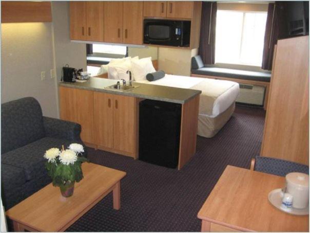 Microtel Inn & Suites by Wyndham Hazelton/Bruceton Mills photo 6