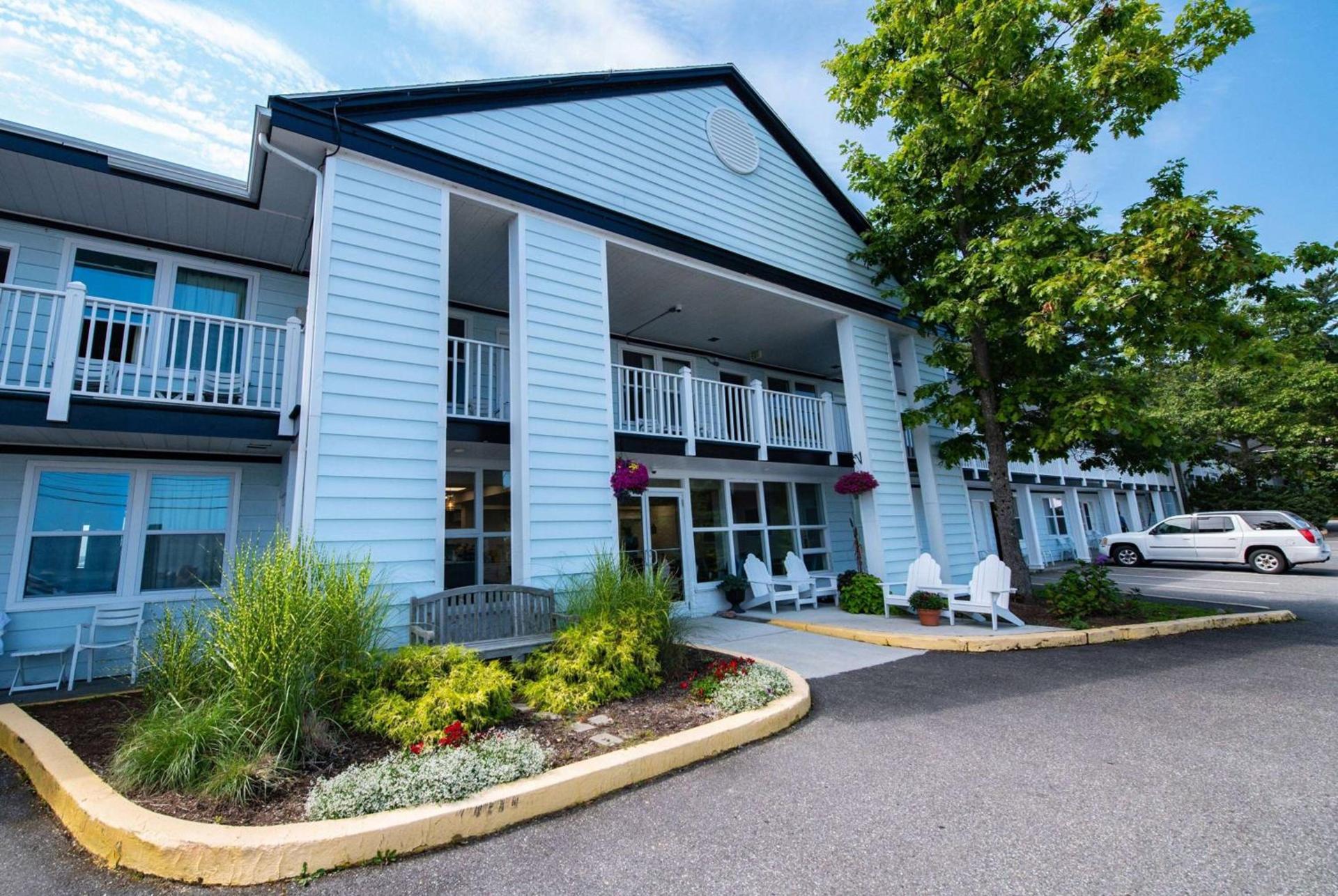 Days Inn by Wyndham Bar Harbor photo 2