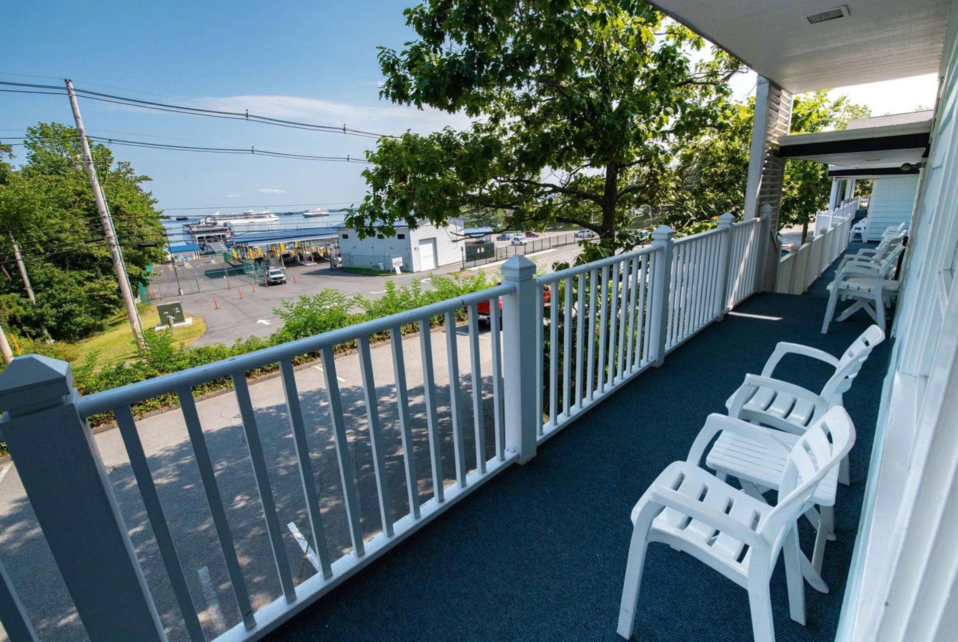 Days Inn by Wyndham Bar Harbor photo 9