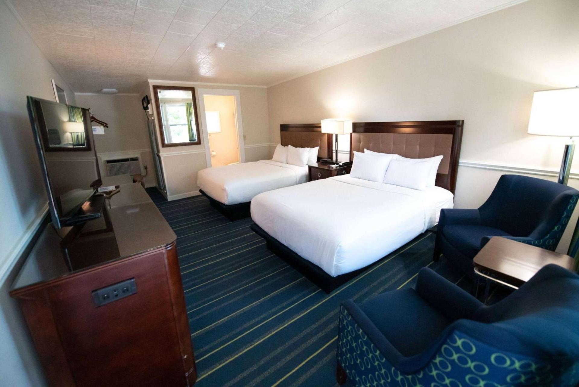 Days Inn by Wyndham Bar Harbor photo 13