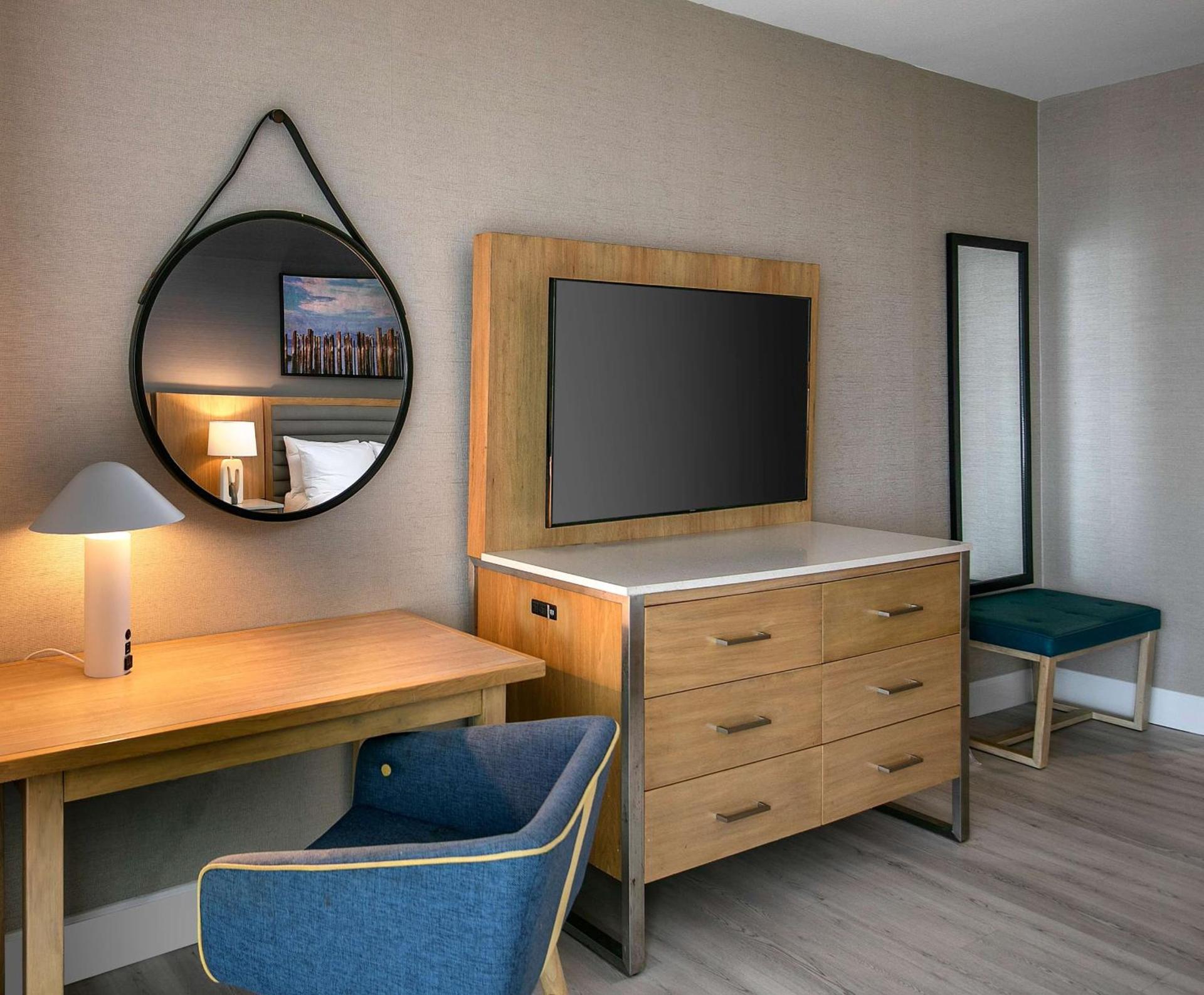 Inn at the Pier Pismo Beach, Curio Collection by Hilton photo 24