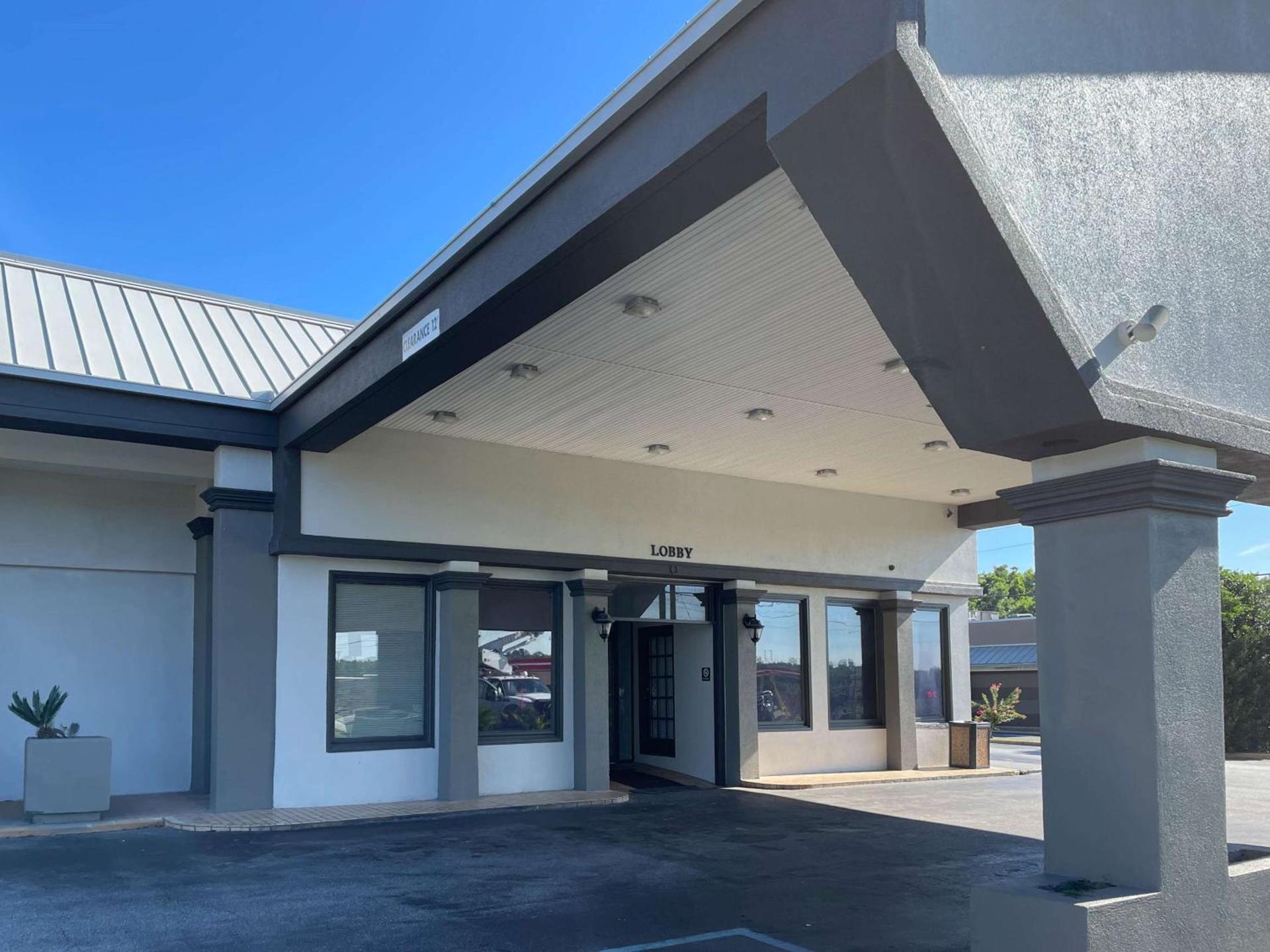 Motel 6 Opelika AL — hotel in Opelika
