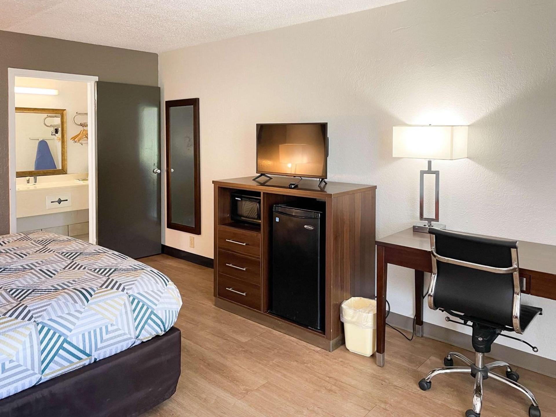 Motel 6 Opelika AL photo 5
