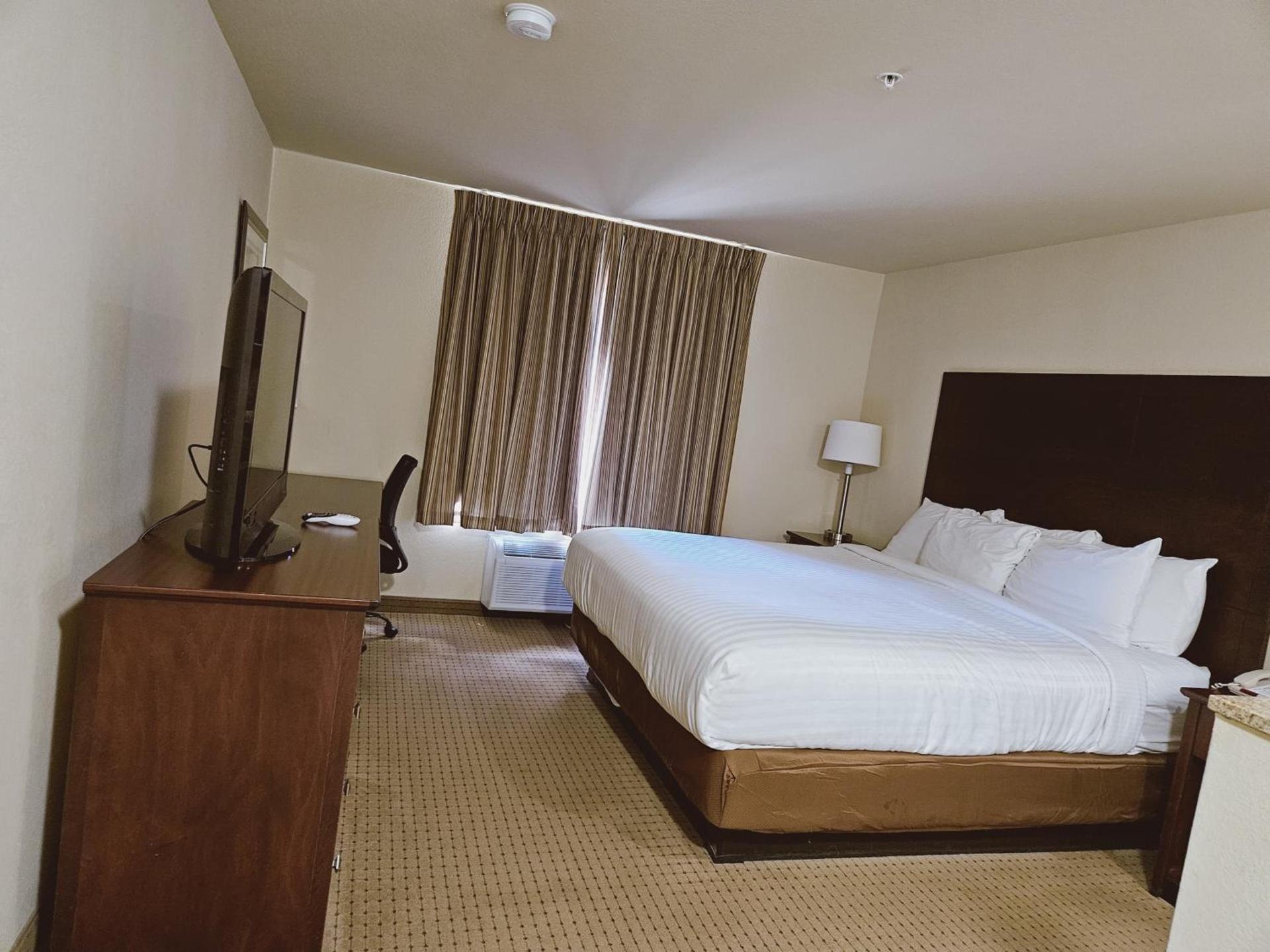 Cobblestone Inn & Suites - Bloomfield photo 30