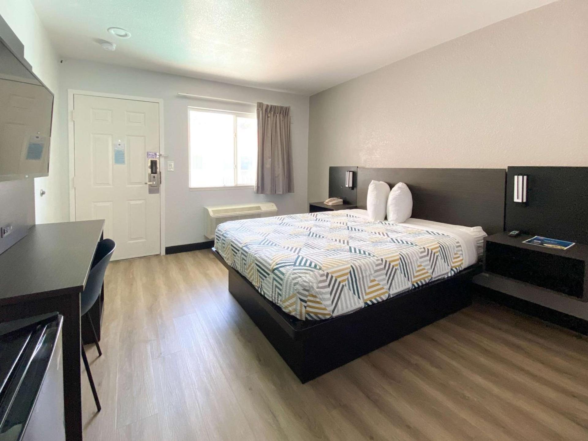 Motel 6-Costa Mesa, CA photo 4