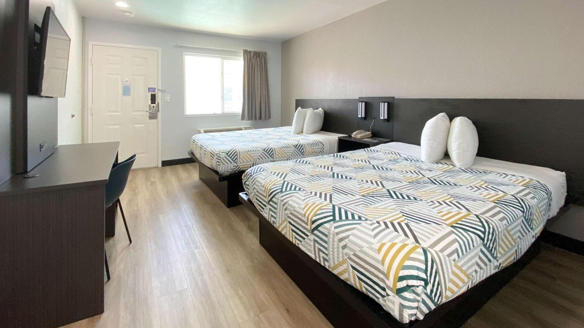 Motel 6-Costa Mesa, CA photo 12