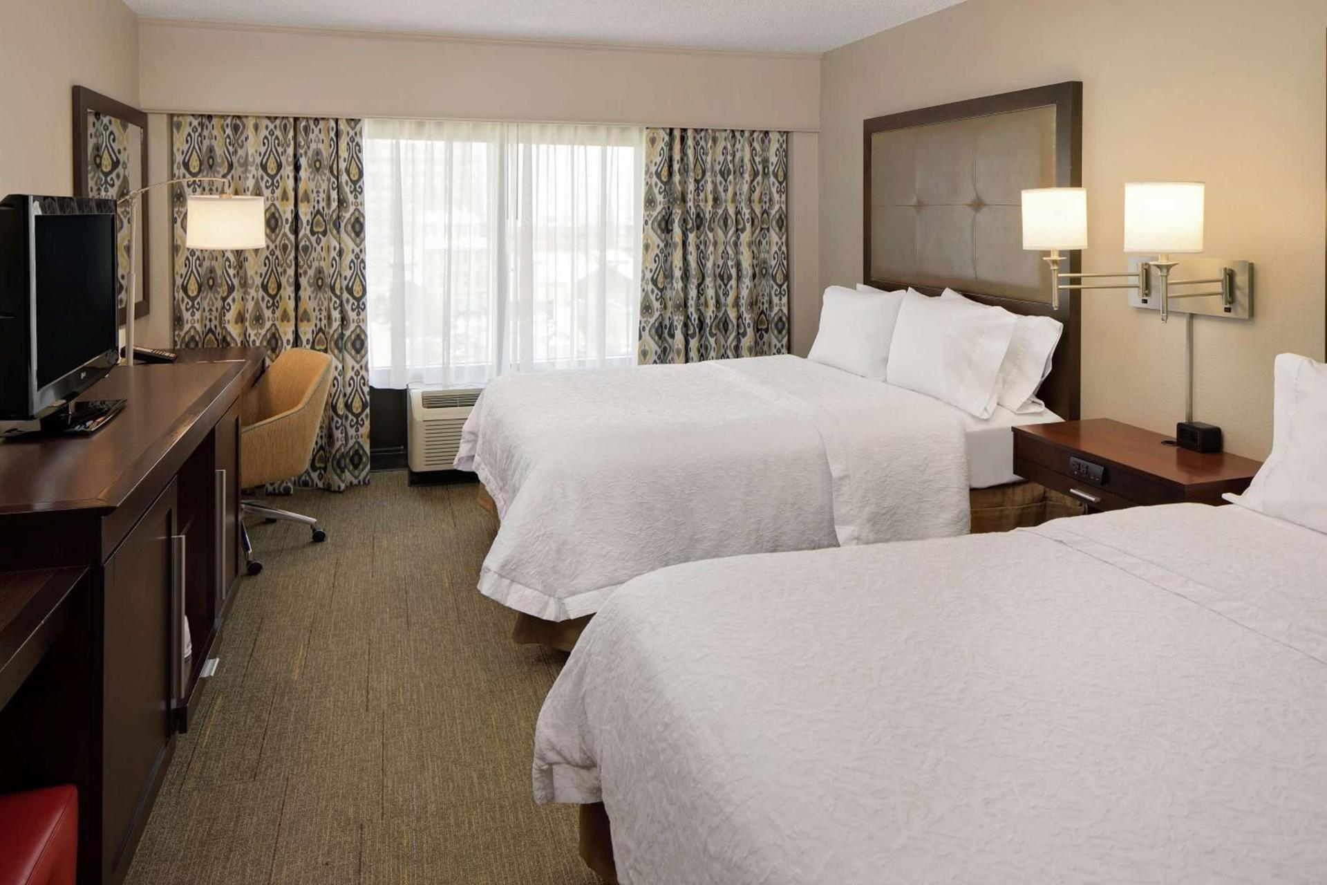 Hampton Inn Louisville Downtown photo 13