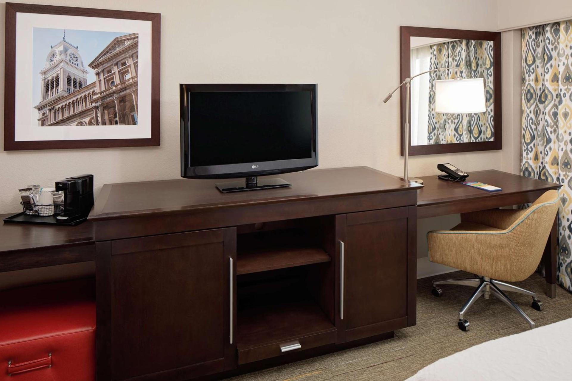 Hampton Inn Louisville Downtown photo 24