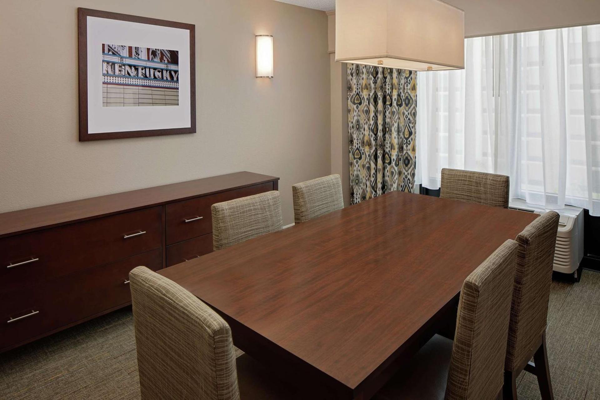 Hampton Inn Louisville Downtown photo 31