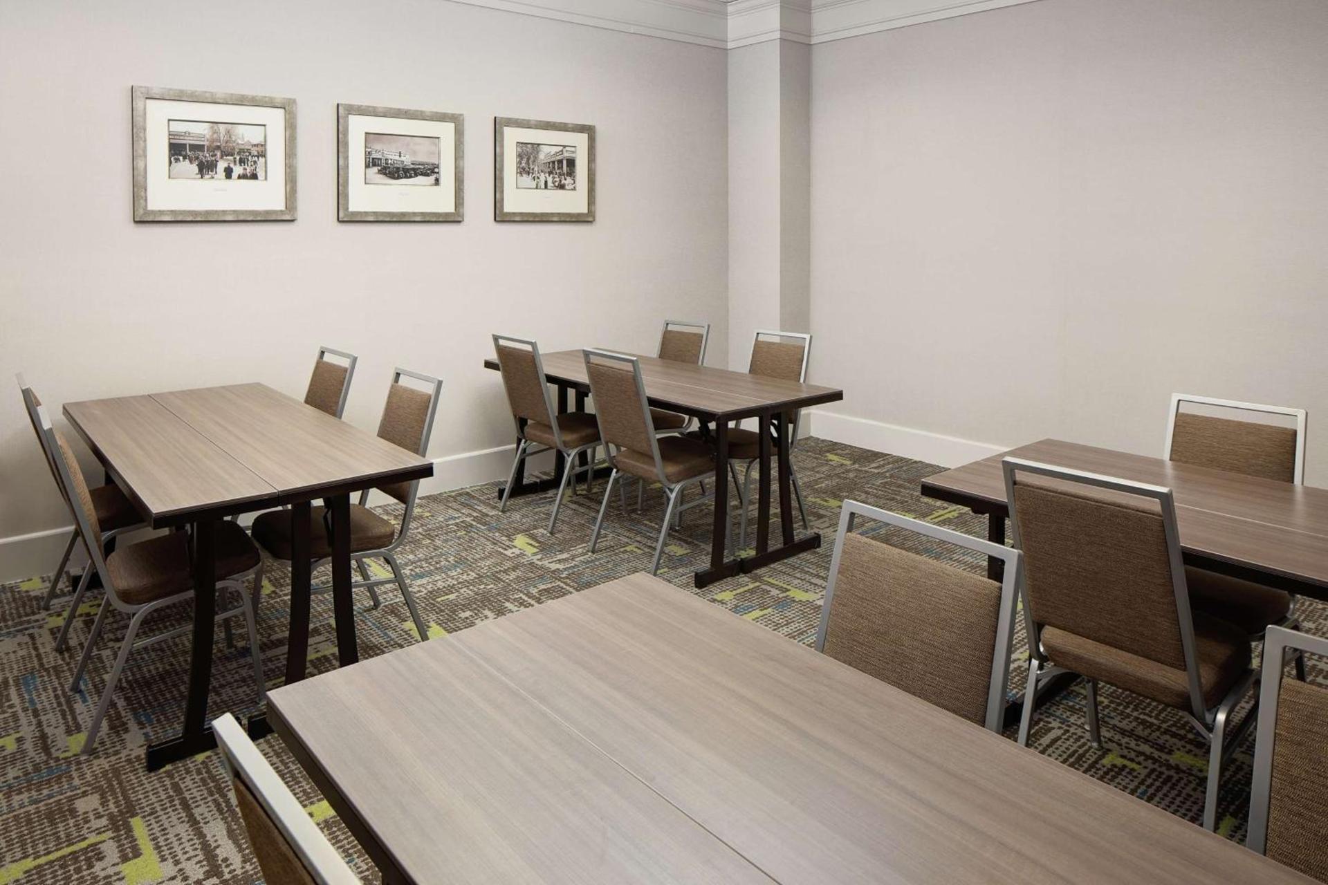 Hampton Inn Louisville Downtown photo 33