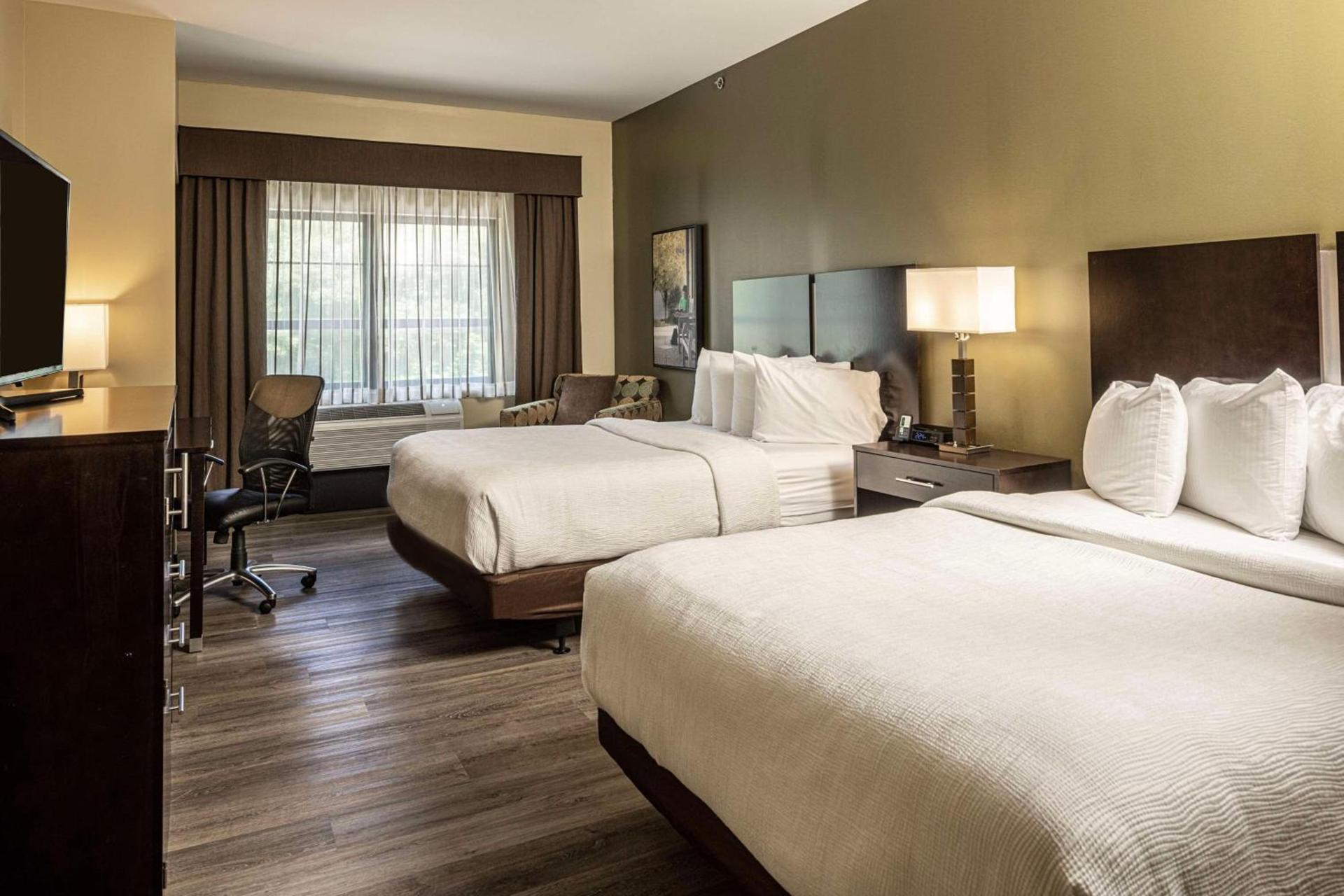 Best Western Plus Franciscan Square Inn & Suites Steubenville photo 21