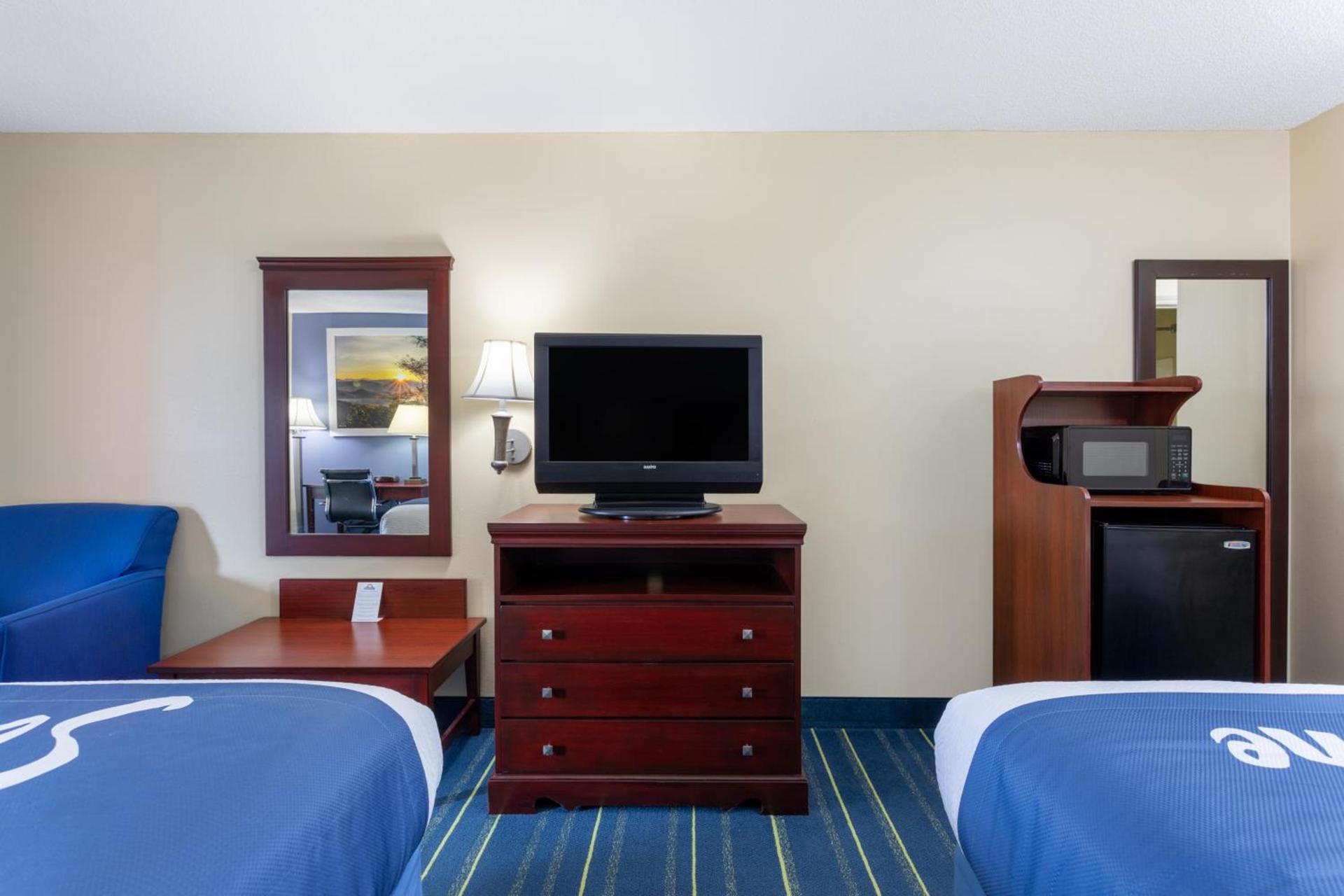 Days Inn by Wyndham Chipley photo 39