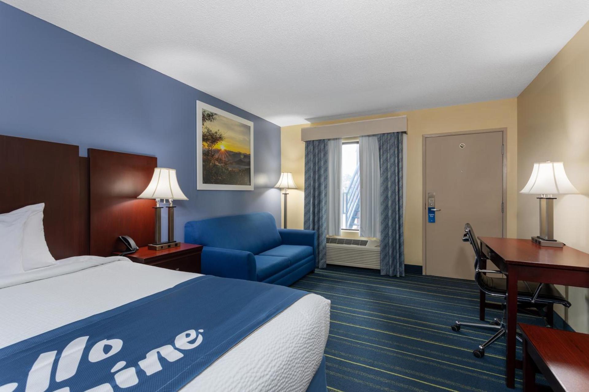 Days Inn by Wyndham Chipley photo 18