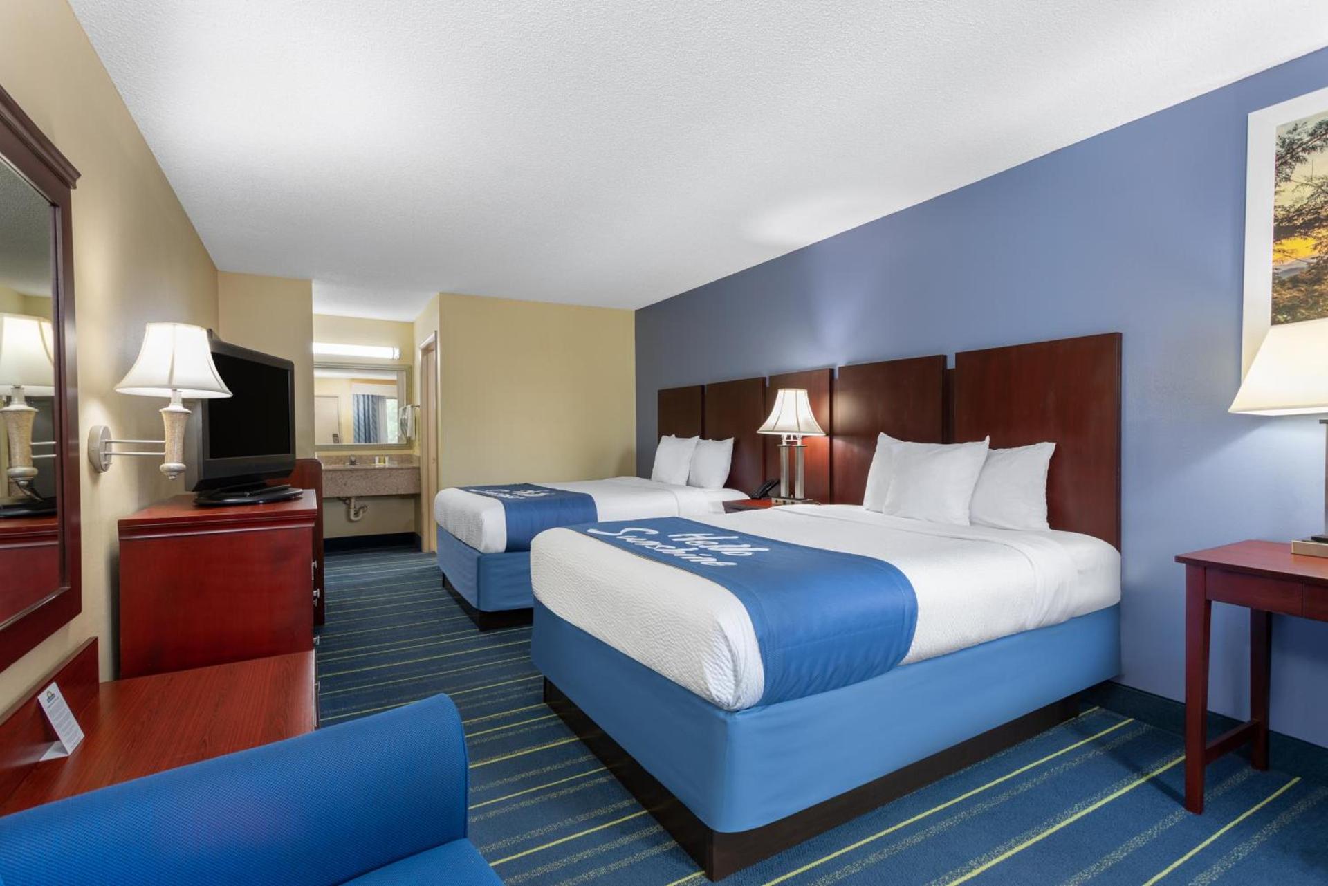 Days Inn by Wyndham Chipley photo 37