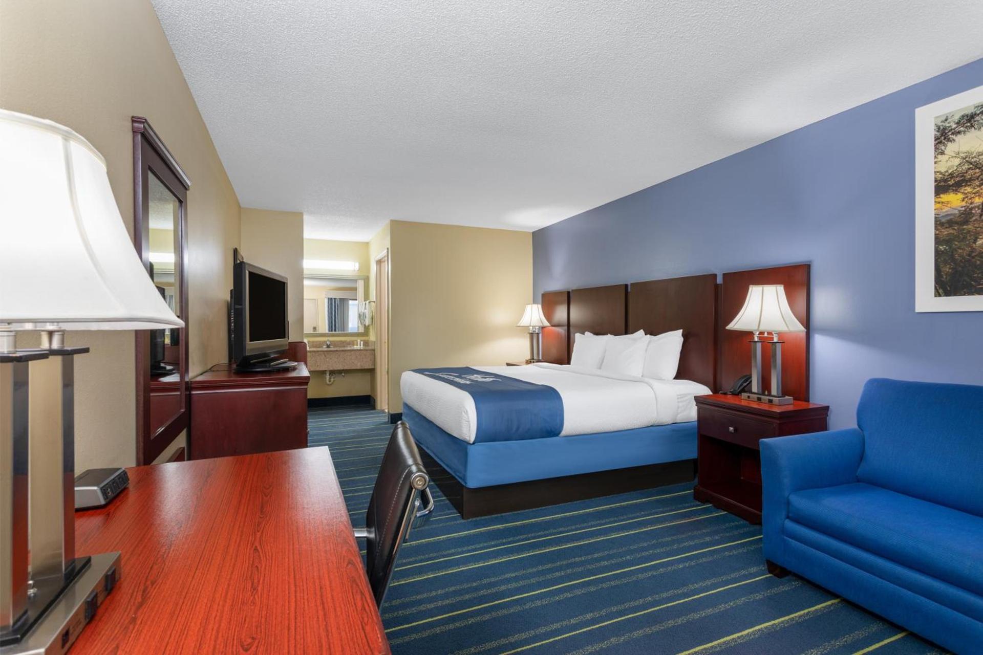 Days Inn by Wyndham Chipley photo 22