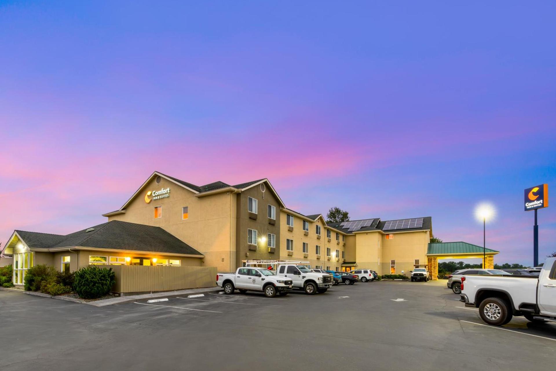 Comfort Inn & Suites Redwood Country photo 67