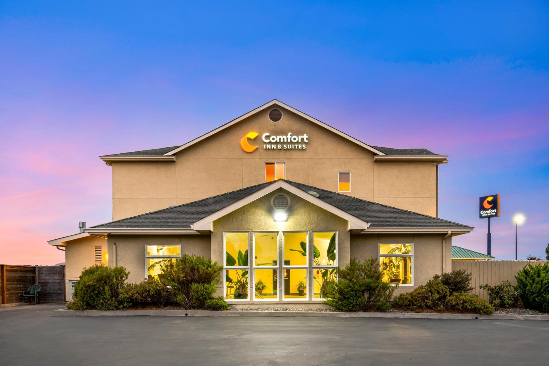 Comfort Inn & Suites Redwood Country photo 79
