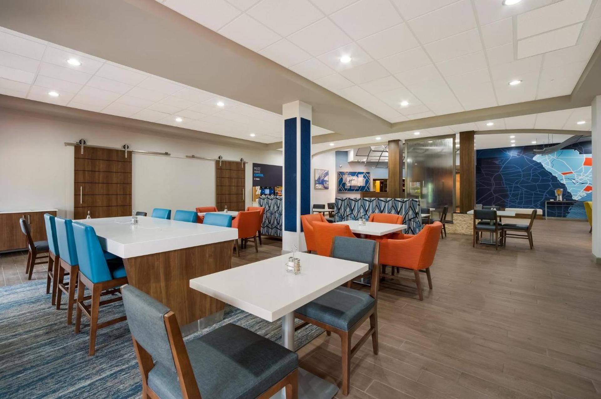 Holiday Inn Express & Suites Lexington by IHG photo 21