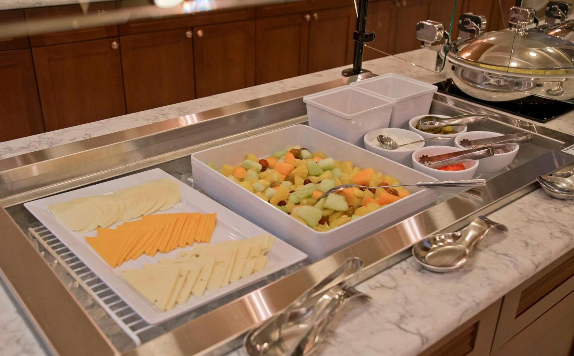 Staybridge Suites Baltimore - Inner Harbor by IHG photo 15