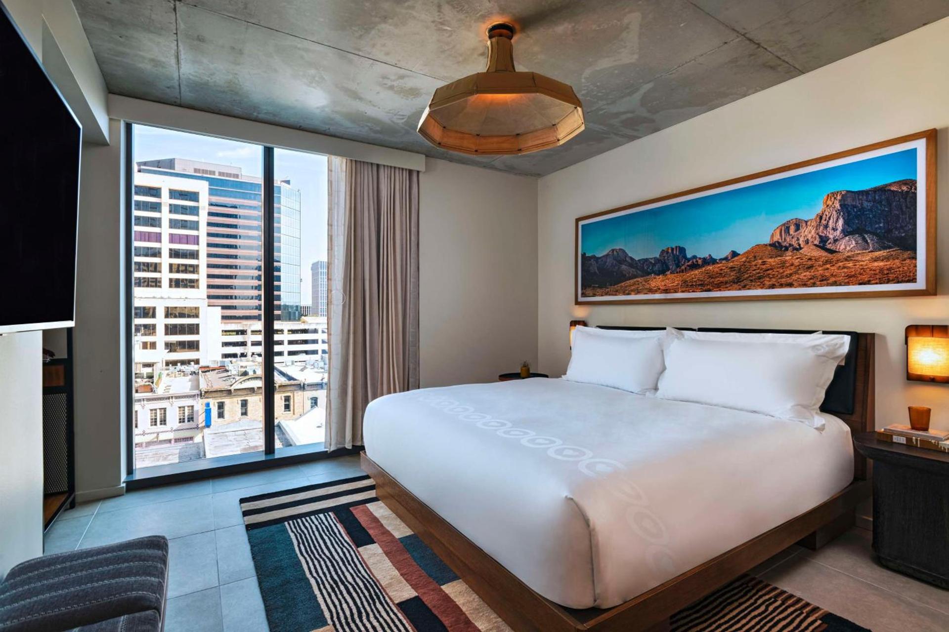 Tommie Austin, JDV by Hyatt photo 11
