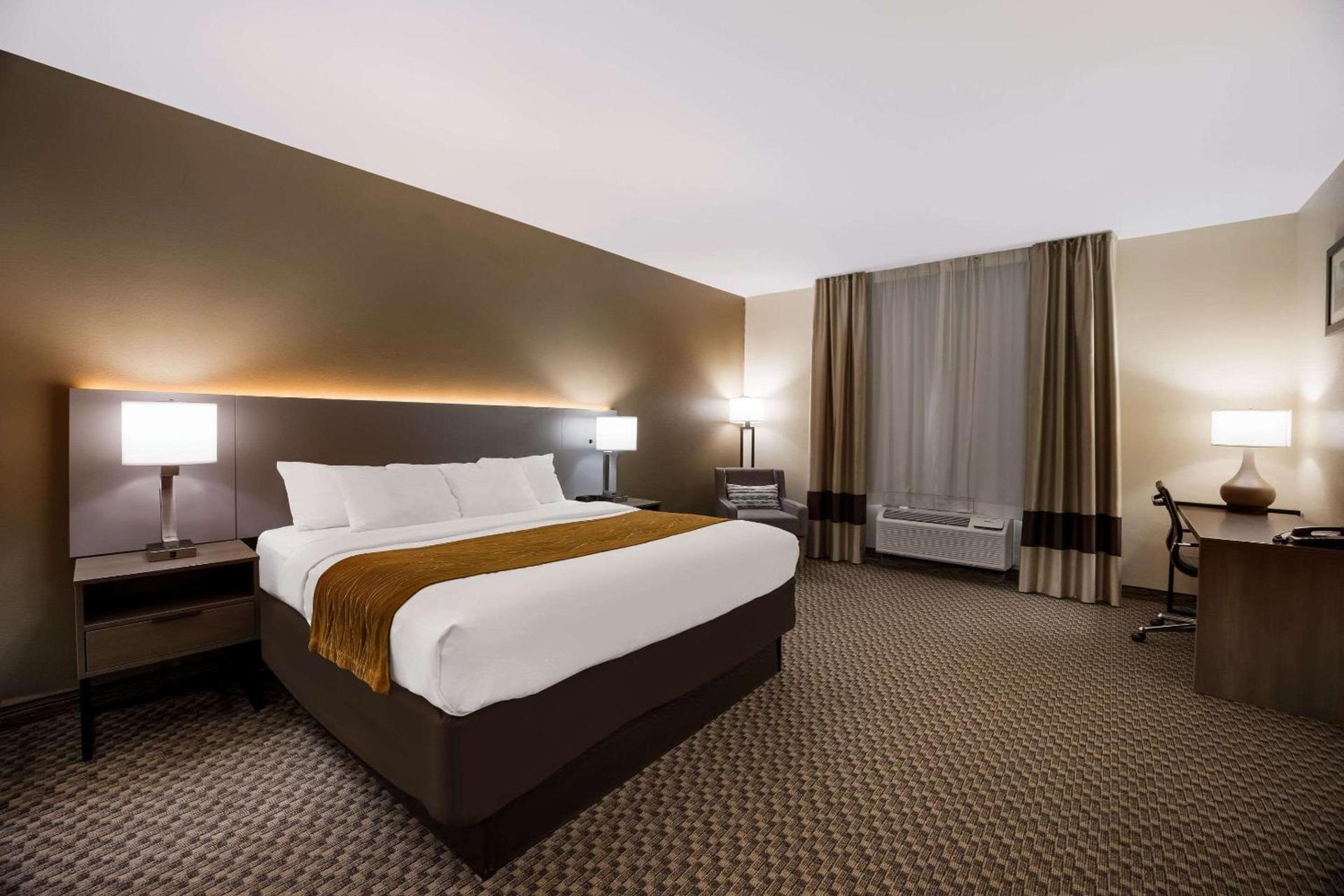Comfort Inn & Suites Midway - Tallahassee West photo 9