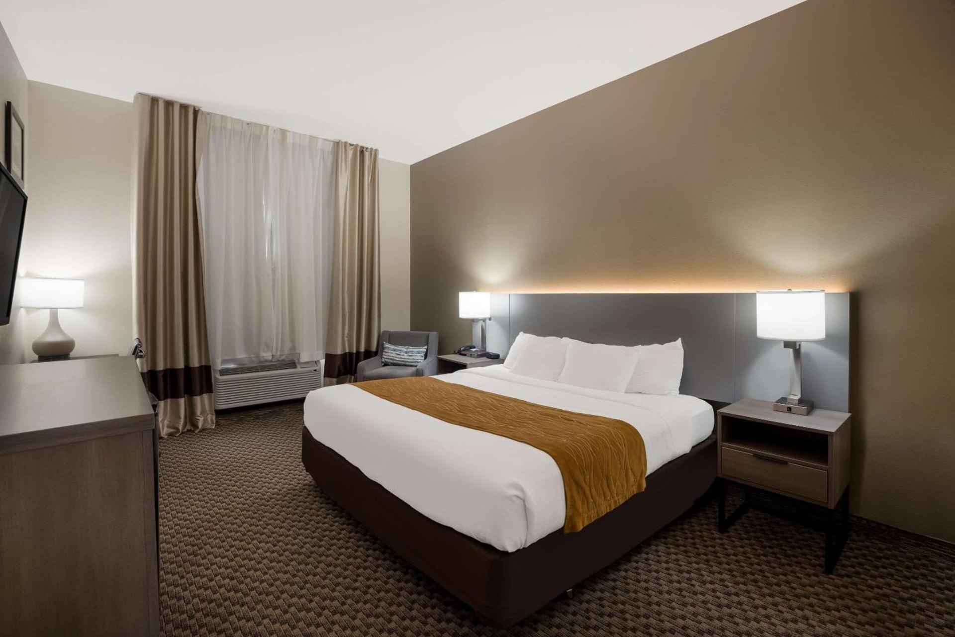 Comfort Inn & Suites Midway - Tallahassee West photo 13