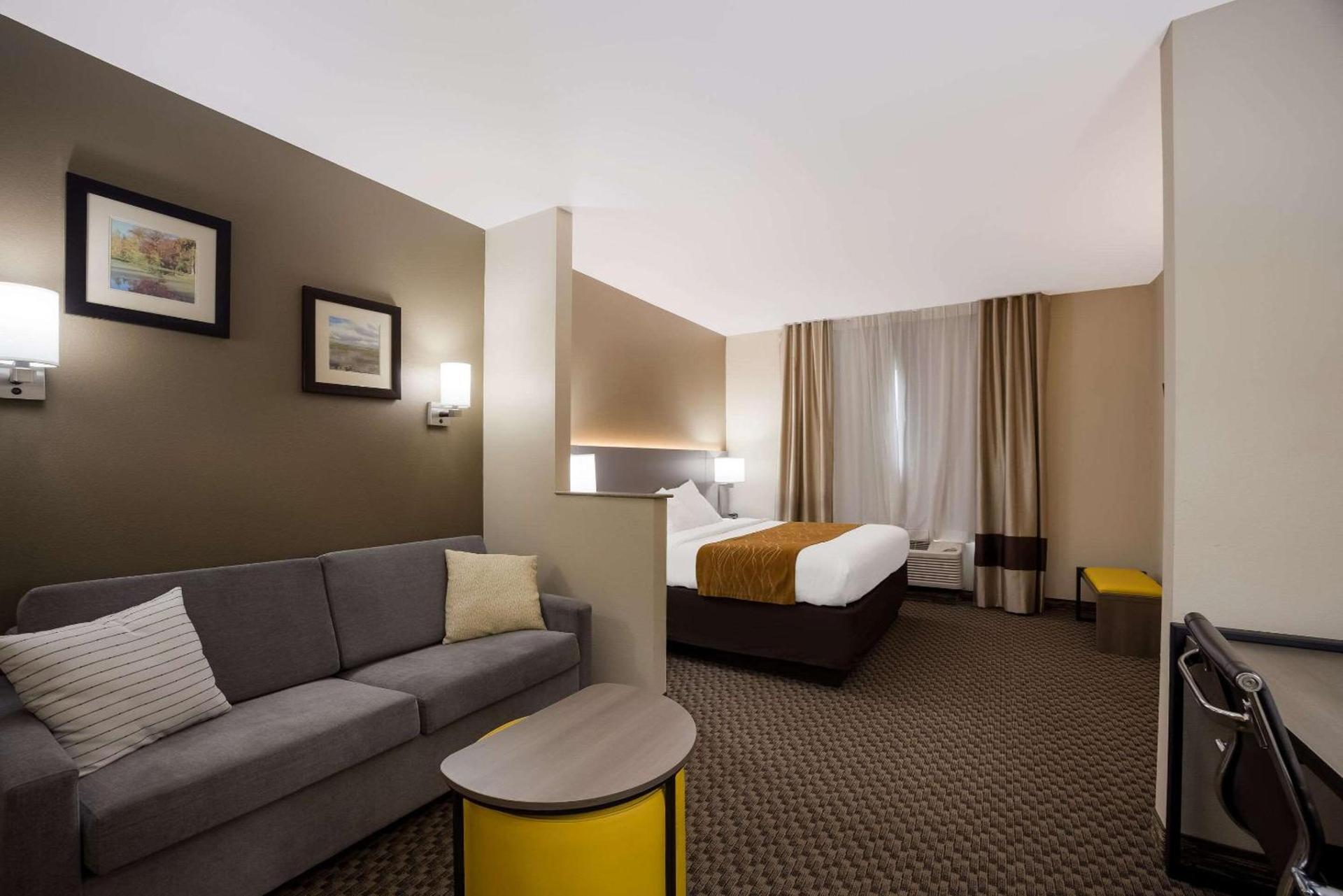 Comfort Inn & Suites Midway - Tallahassee West photo 24