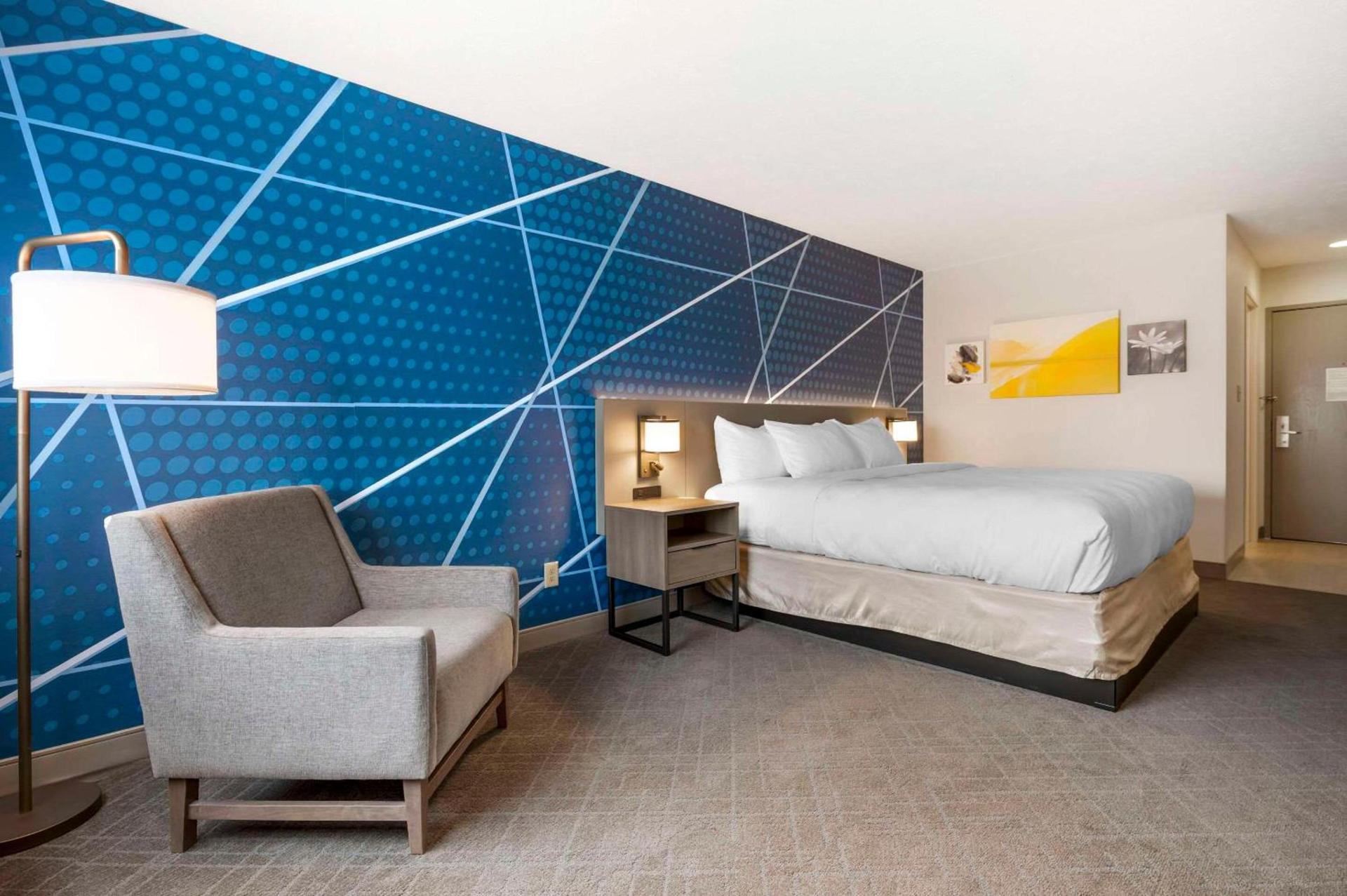 Comfort Inn Edinburgh - Columbus photo 17