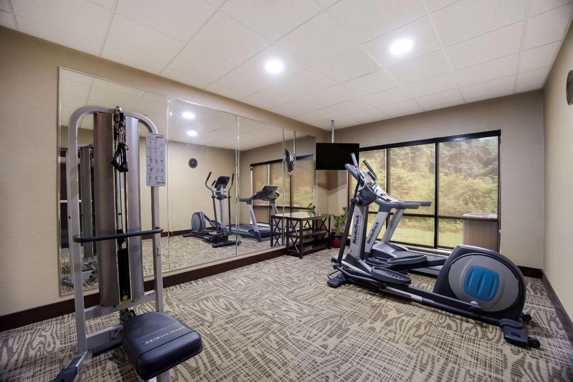 Comfort Inn & Suites Midway - Tallahassee West photo 32