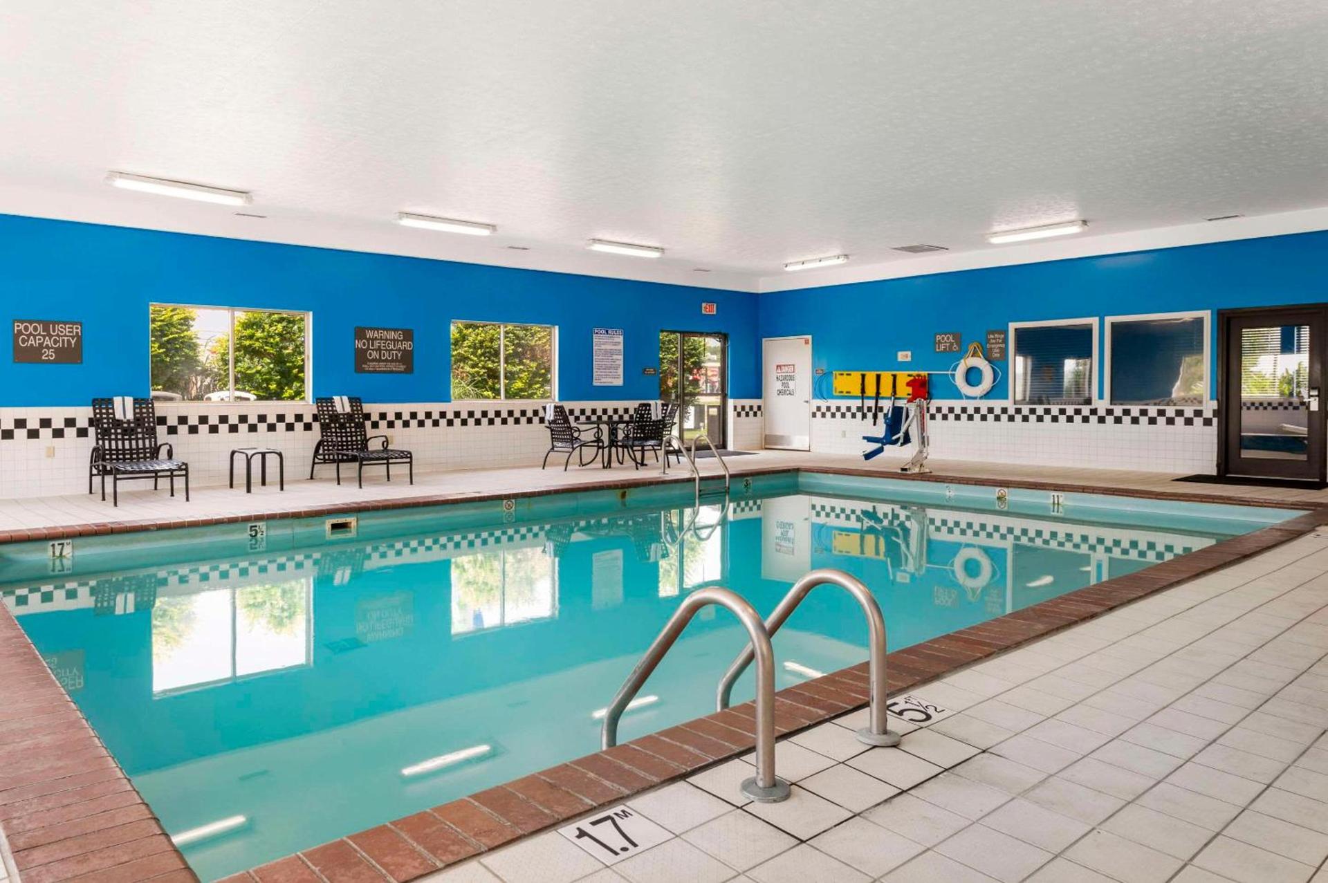 Comfort Inn Edinburgh - Columbus photo 36