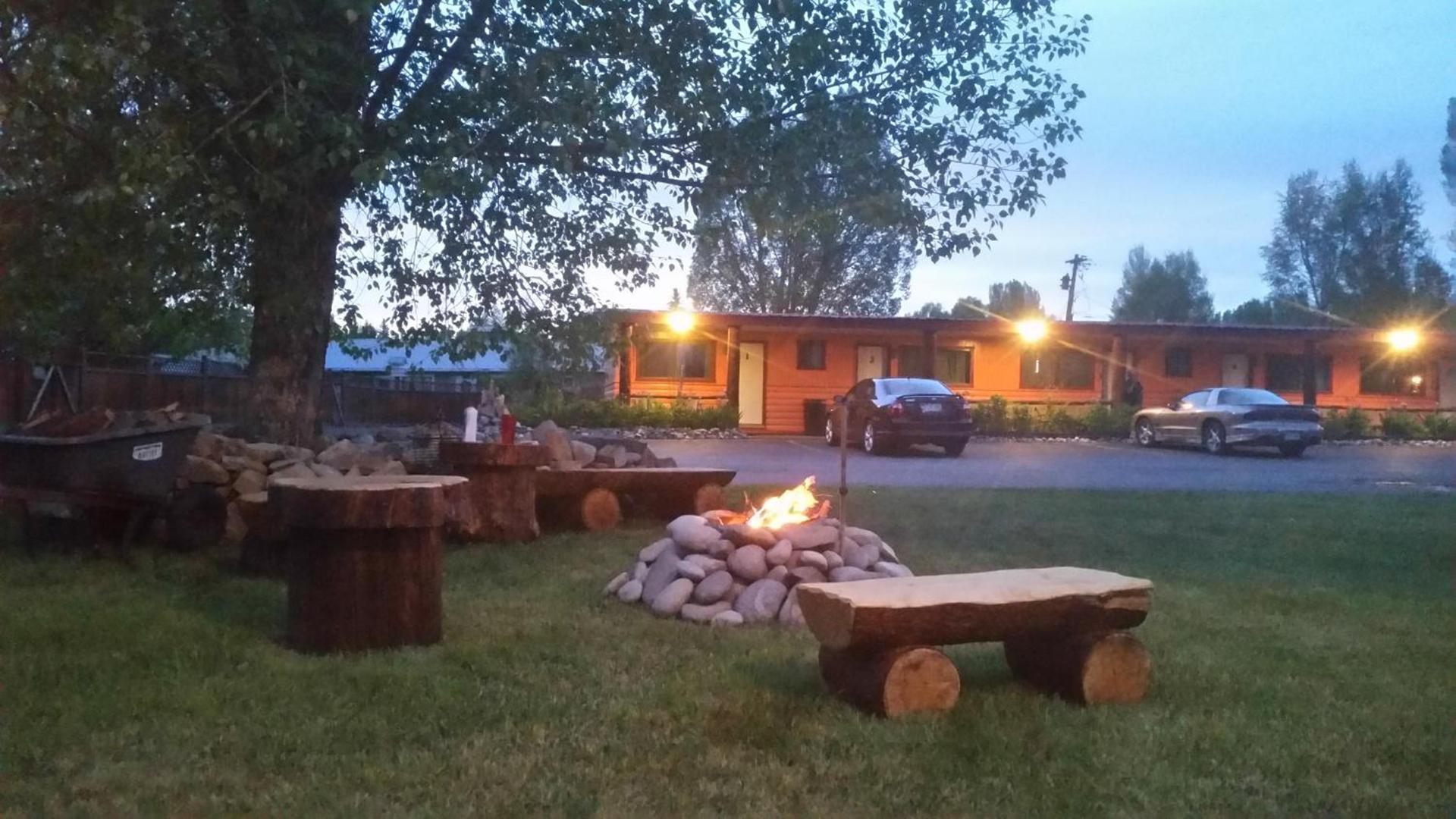 Long Holiday Motel photo 34