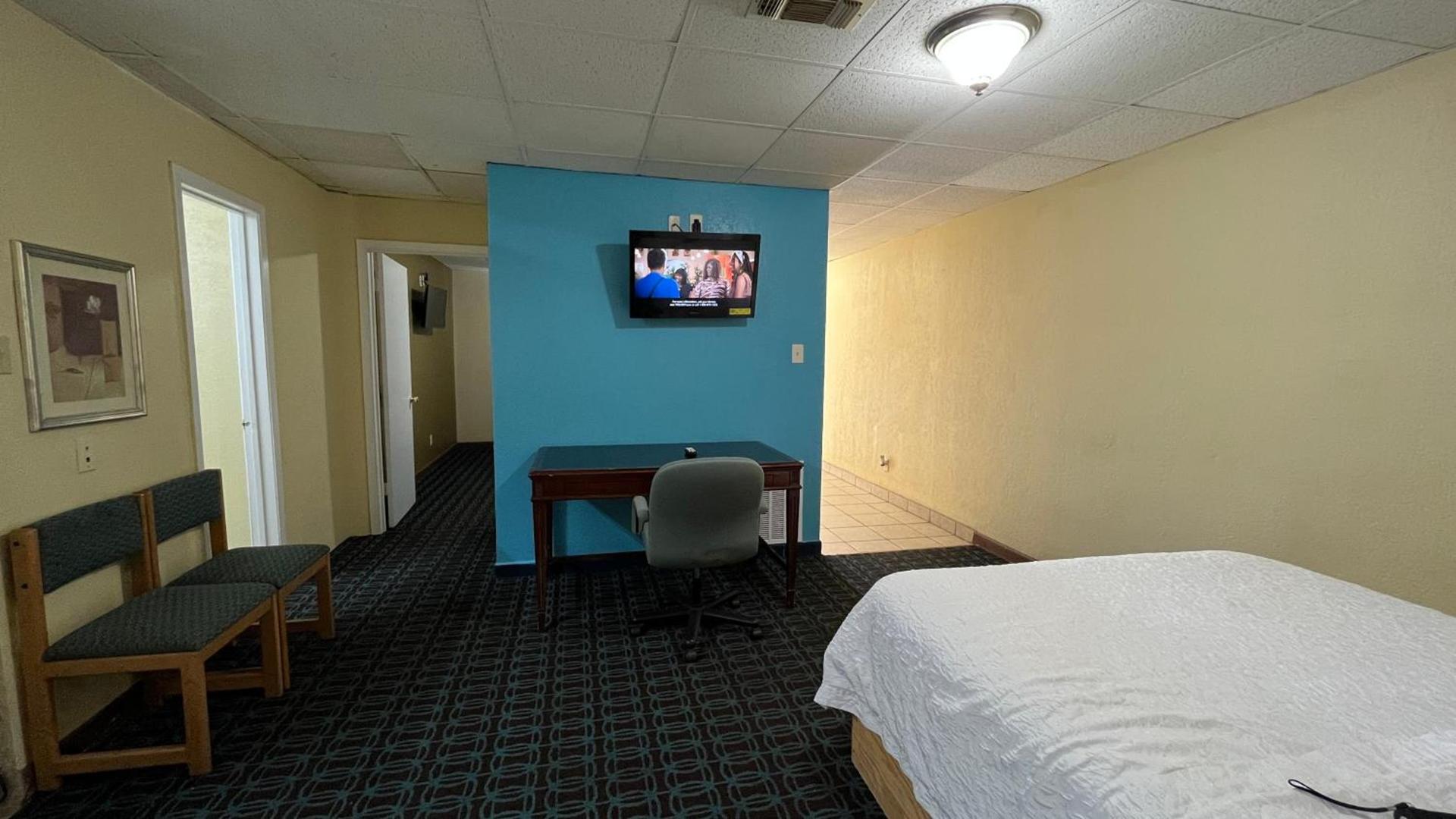 Extended Stay Motel - Snyder photo 15