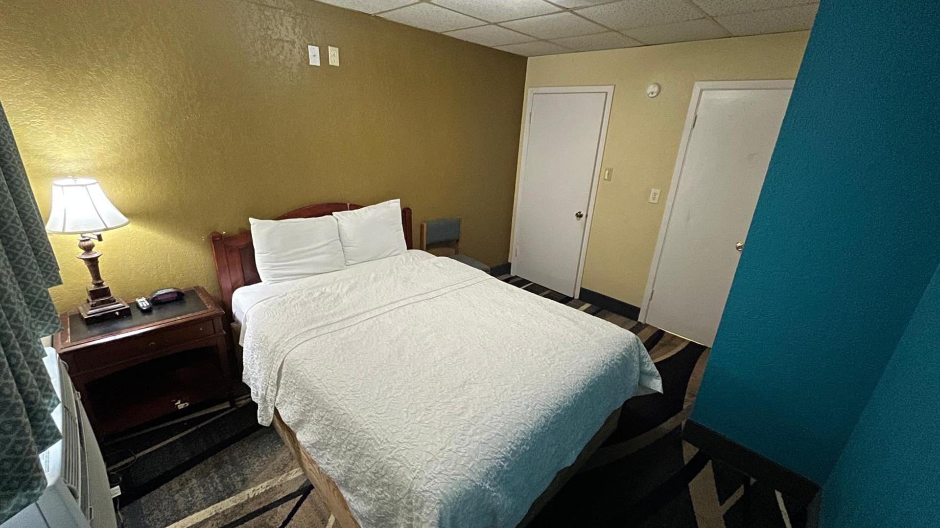 Extended Stay Motel - Snyder photo 16