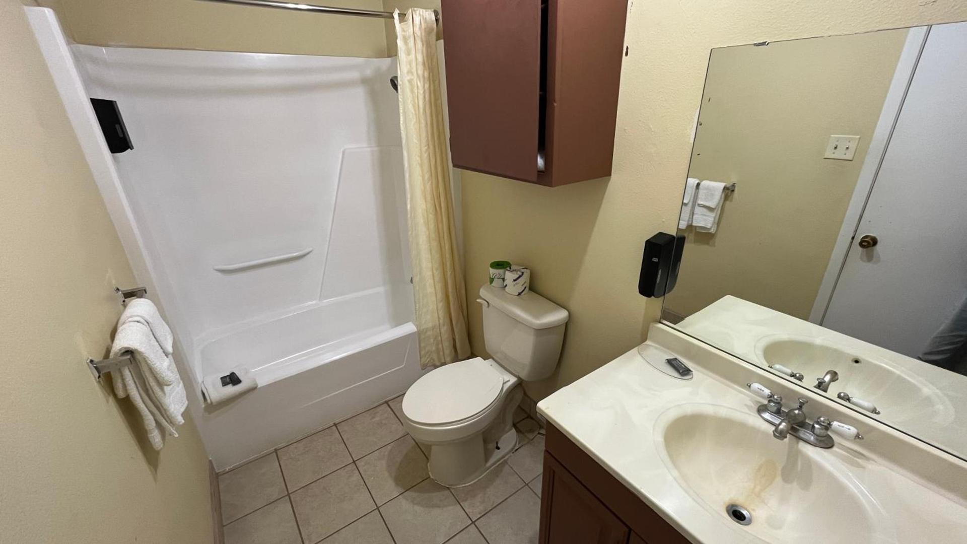 Extended Stay Motel - Snyder photo 12