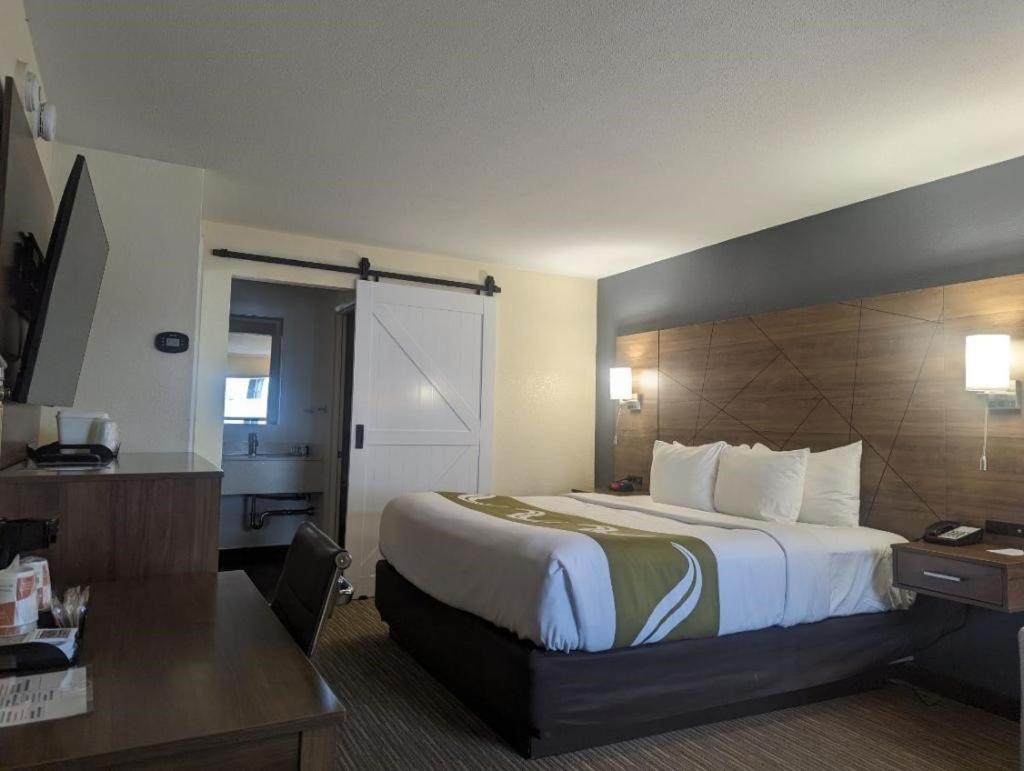 Quality Inn & Suites Northampton - Amherst photo 2