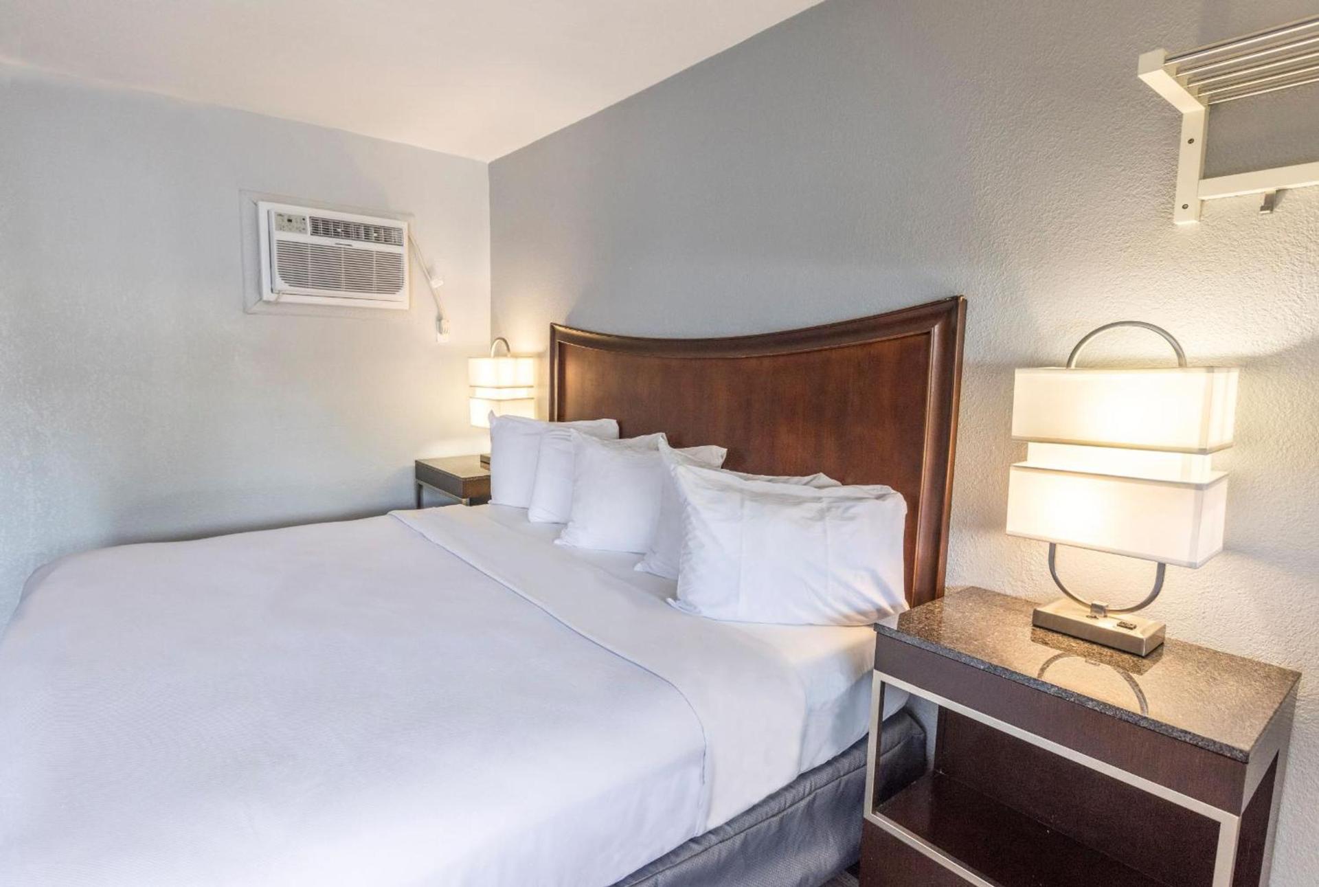 Butler Inn photo 19